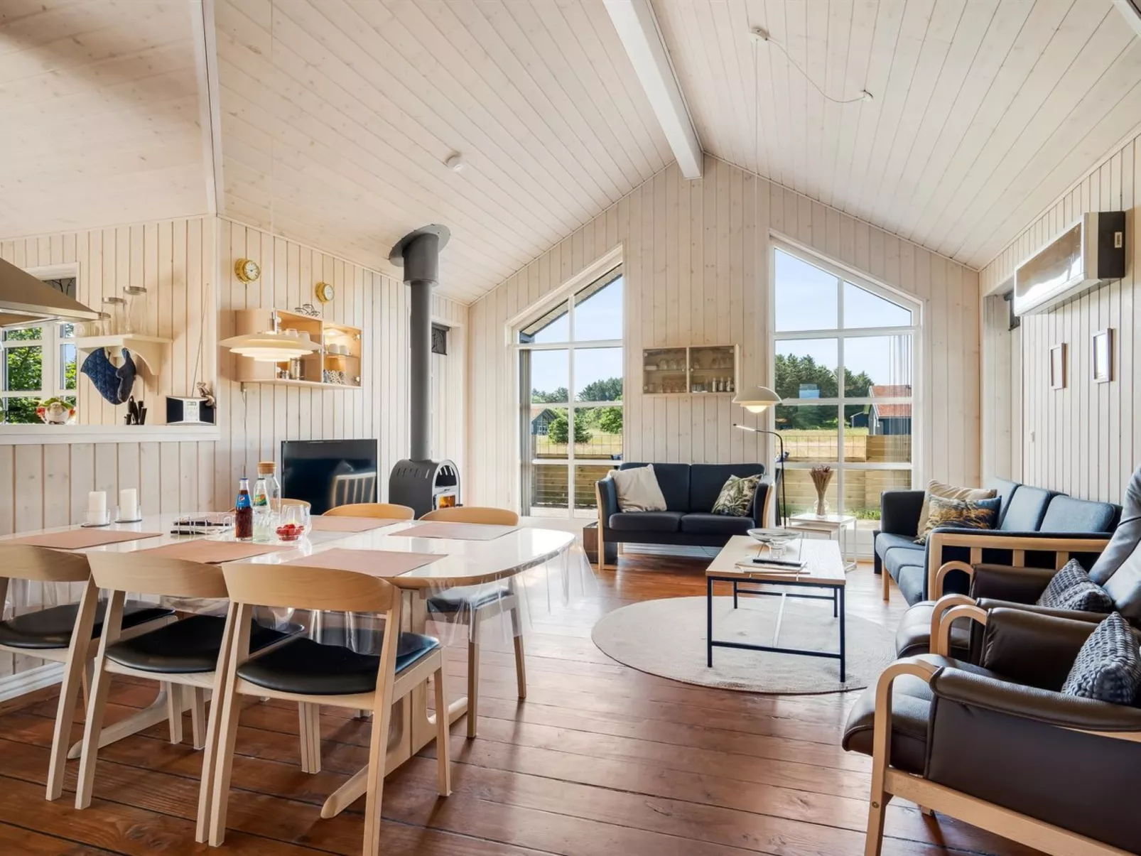 "Annemie" - 1.8km from the sea