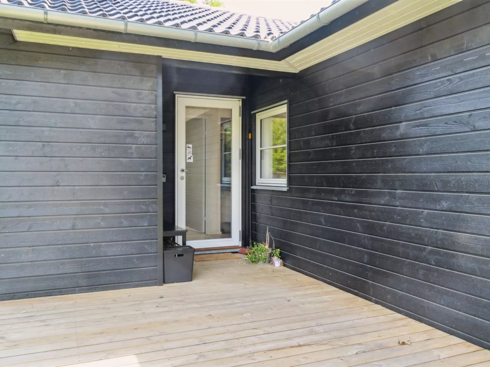 "Jonnhild" - 450m from the sea