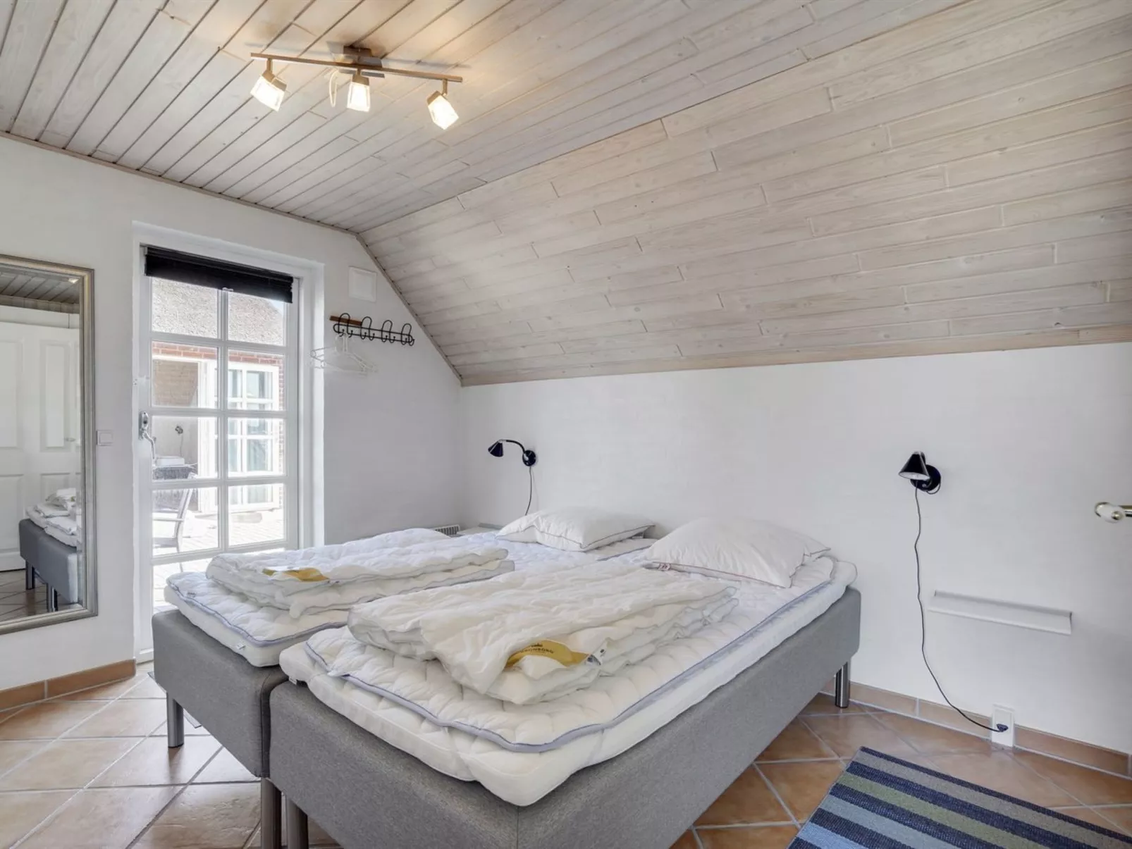 "Lavina" - 950m from the sea