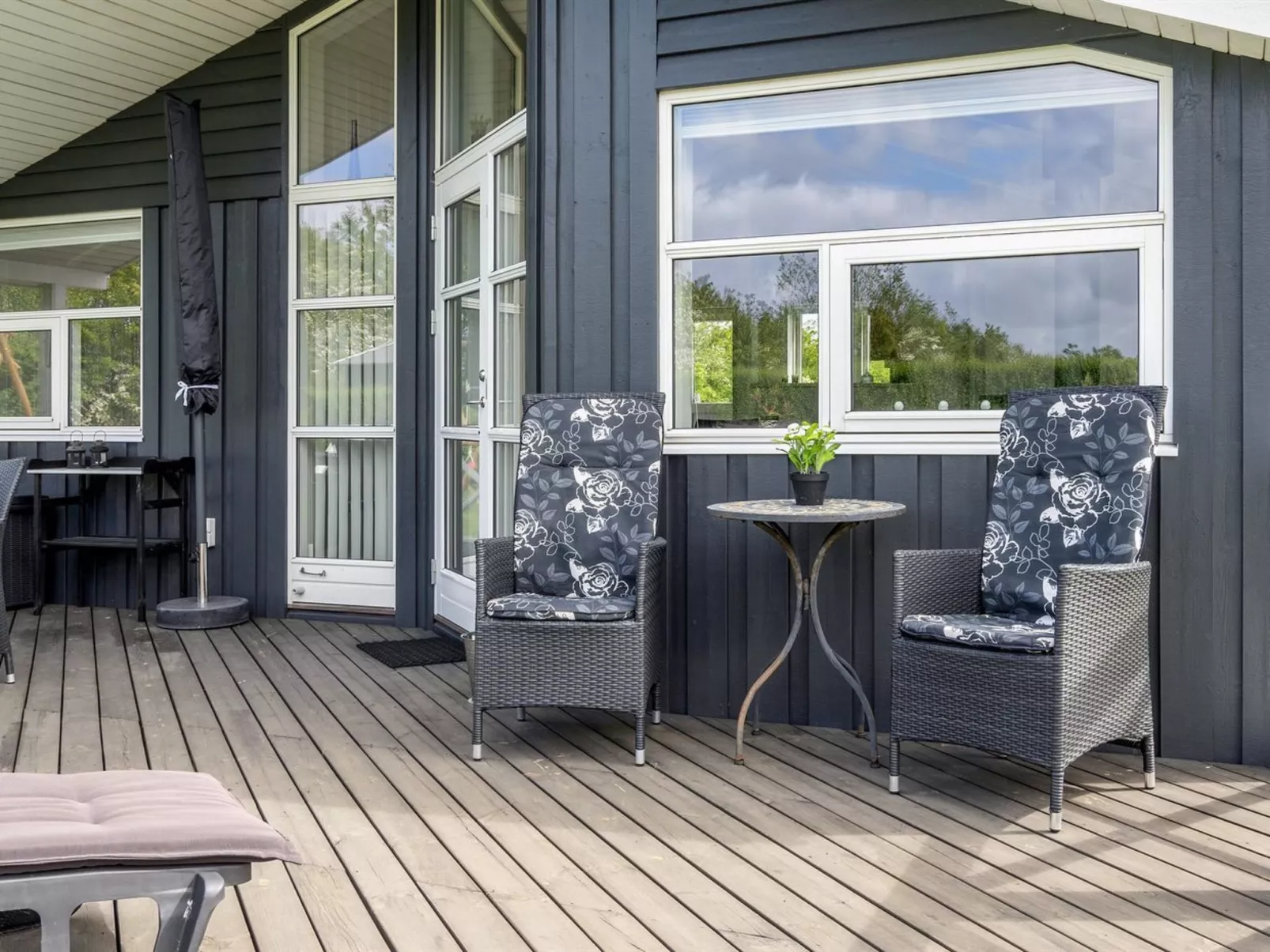 "Gustava" - 700m from the sea