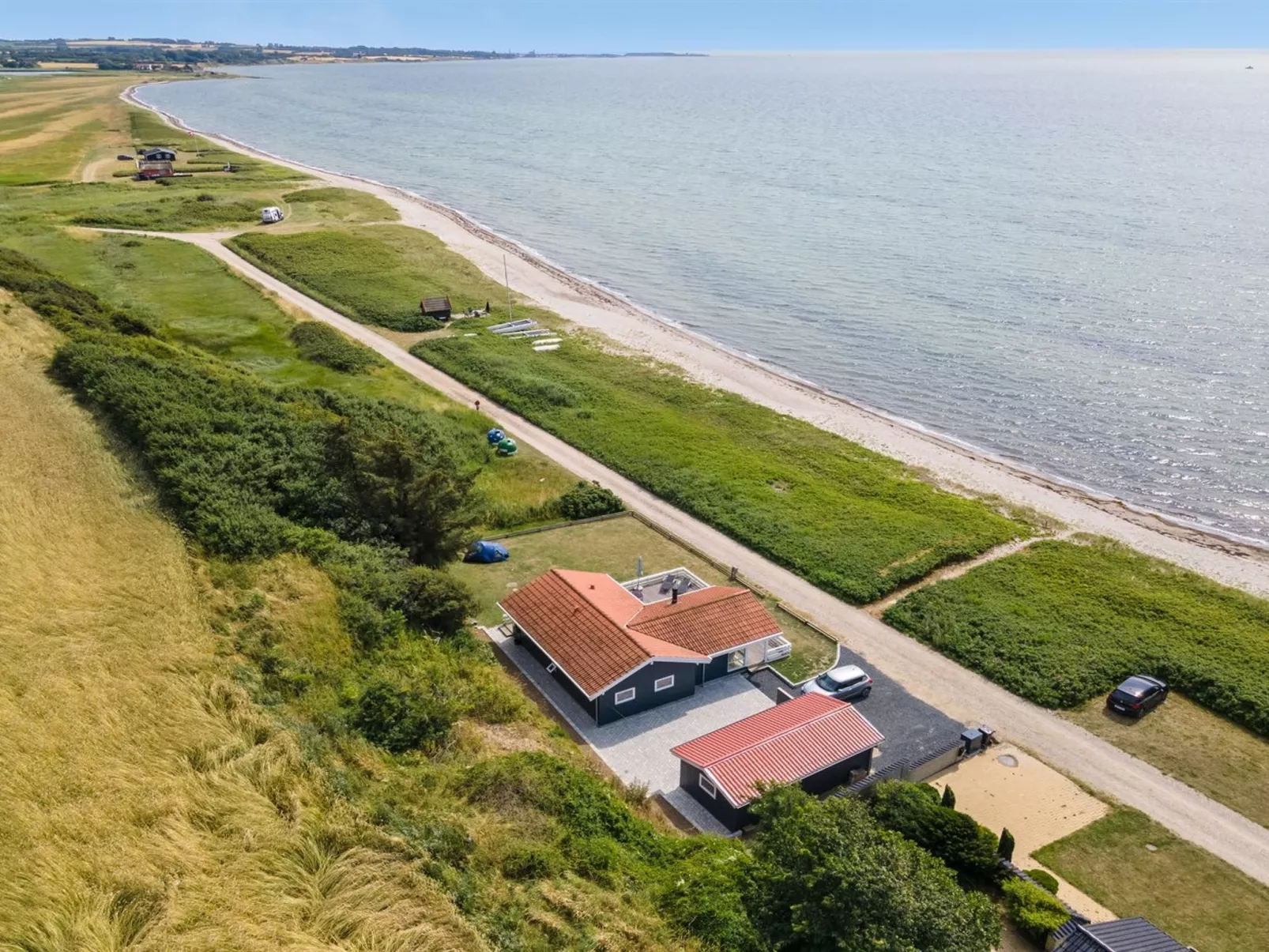 "Arnwith" - 20m from the sea