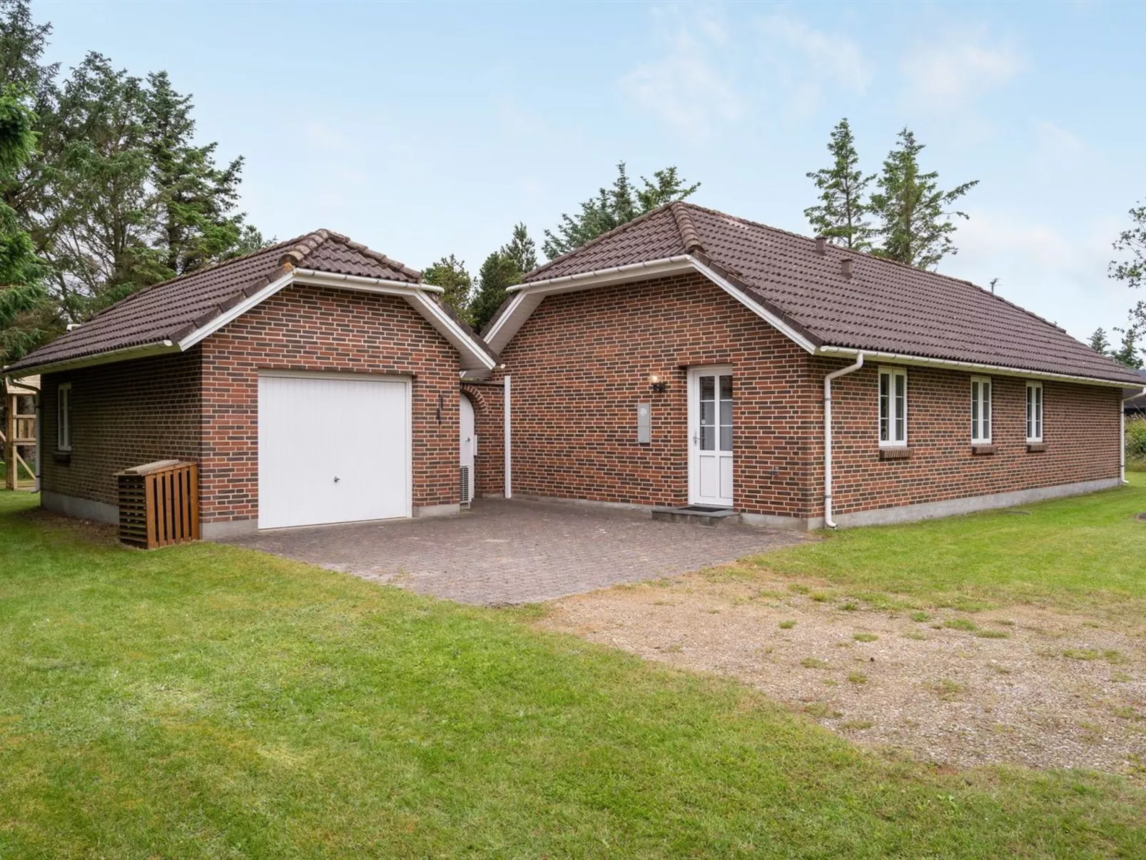 "Hjalmsvider" - 1km from the sea