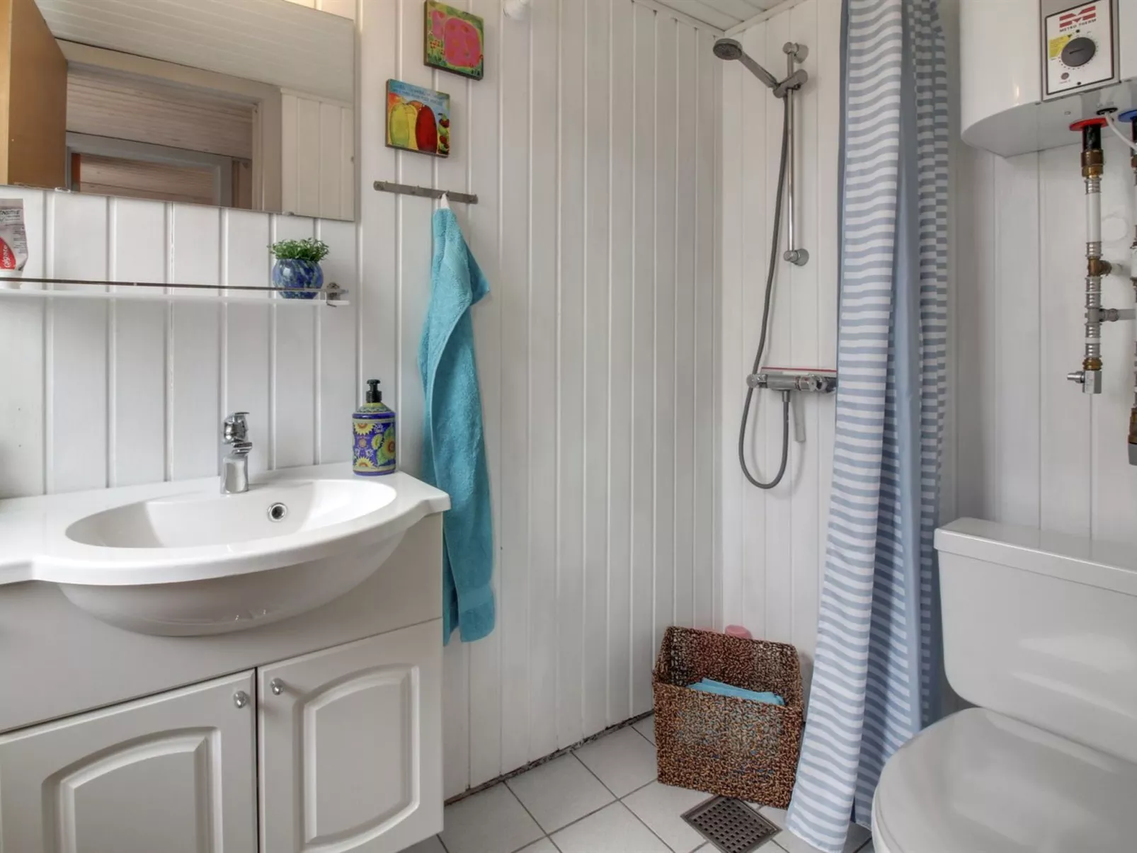 "Ellenor" - 300m to the fjord