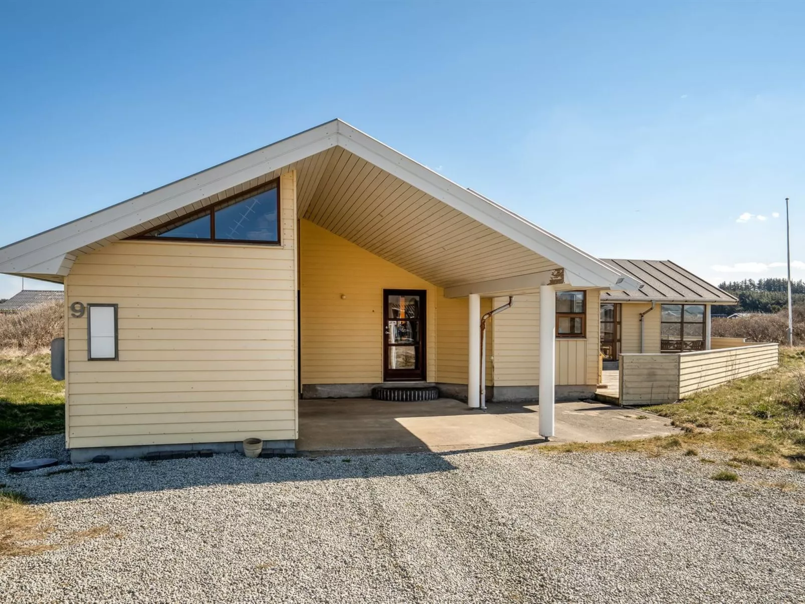 "Fam" - 300m from the sea