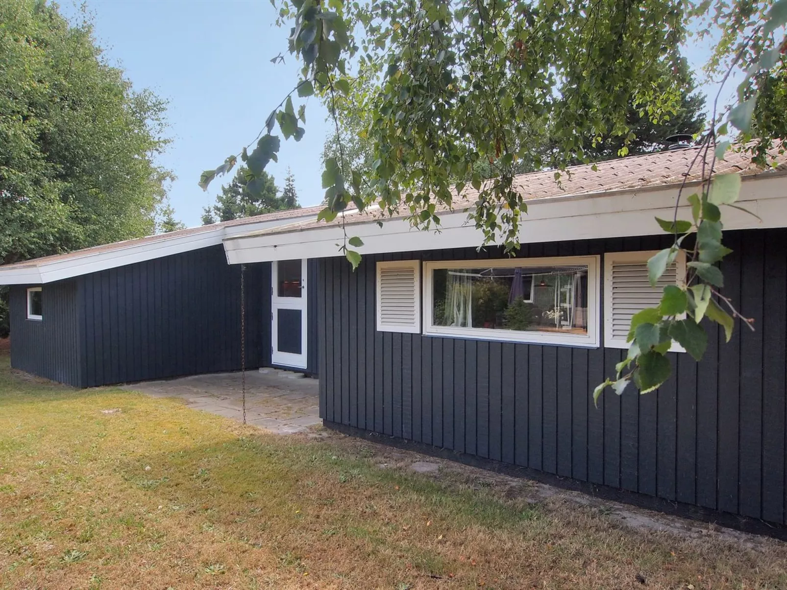 "Aileen" - 900m from the sea