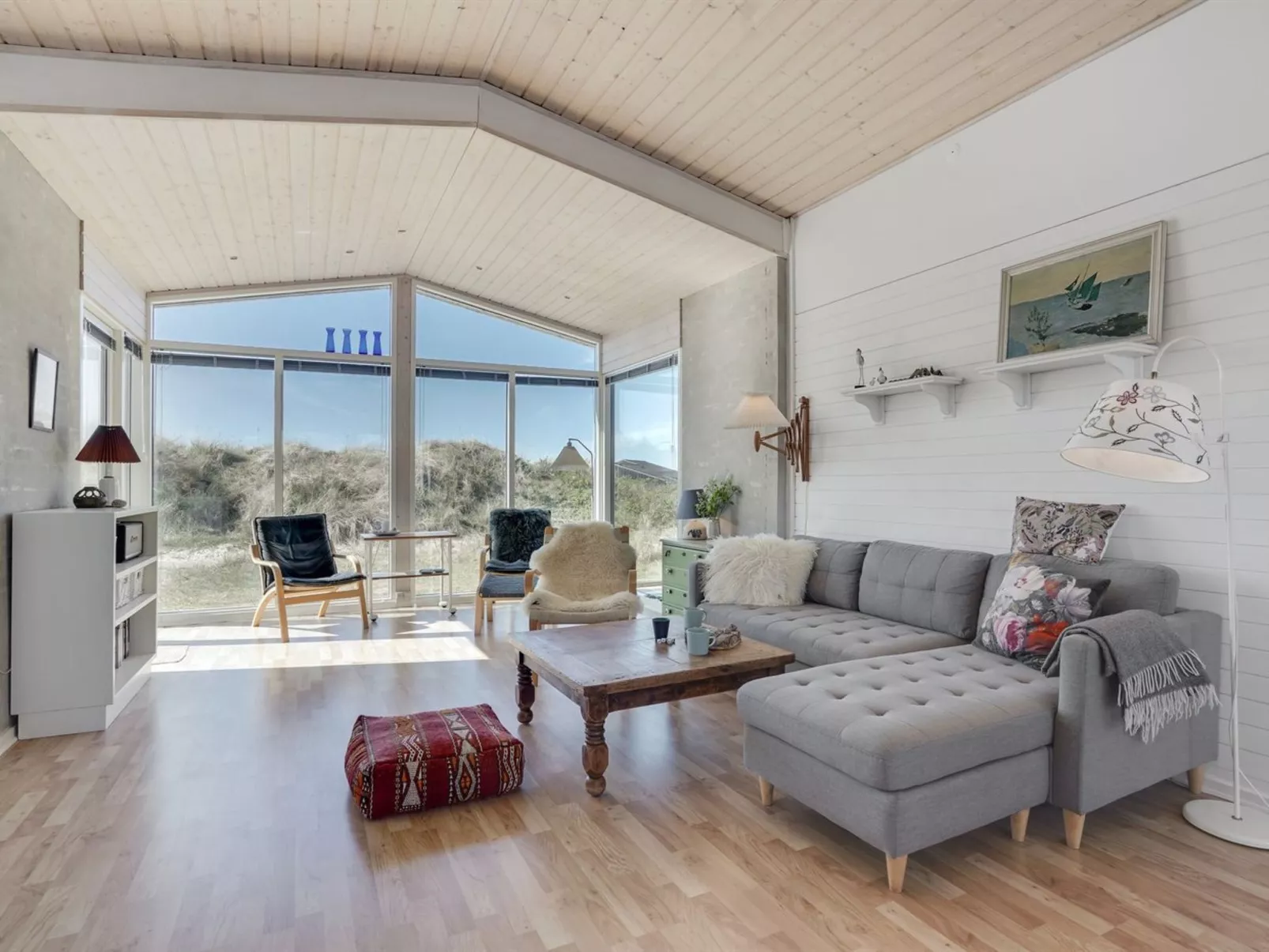 "Felis" - 200m from the sea