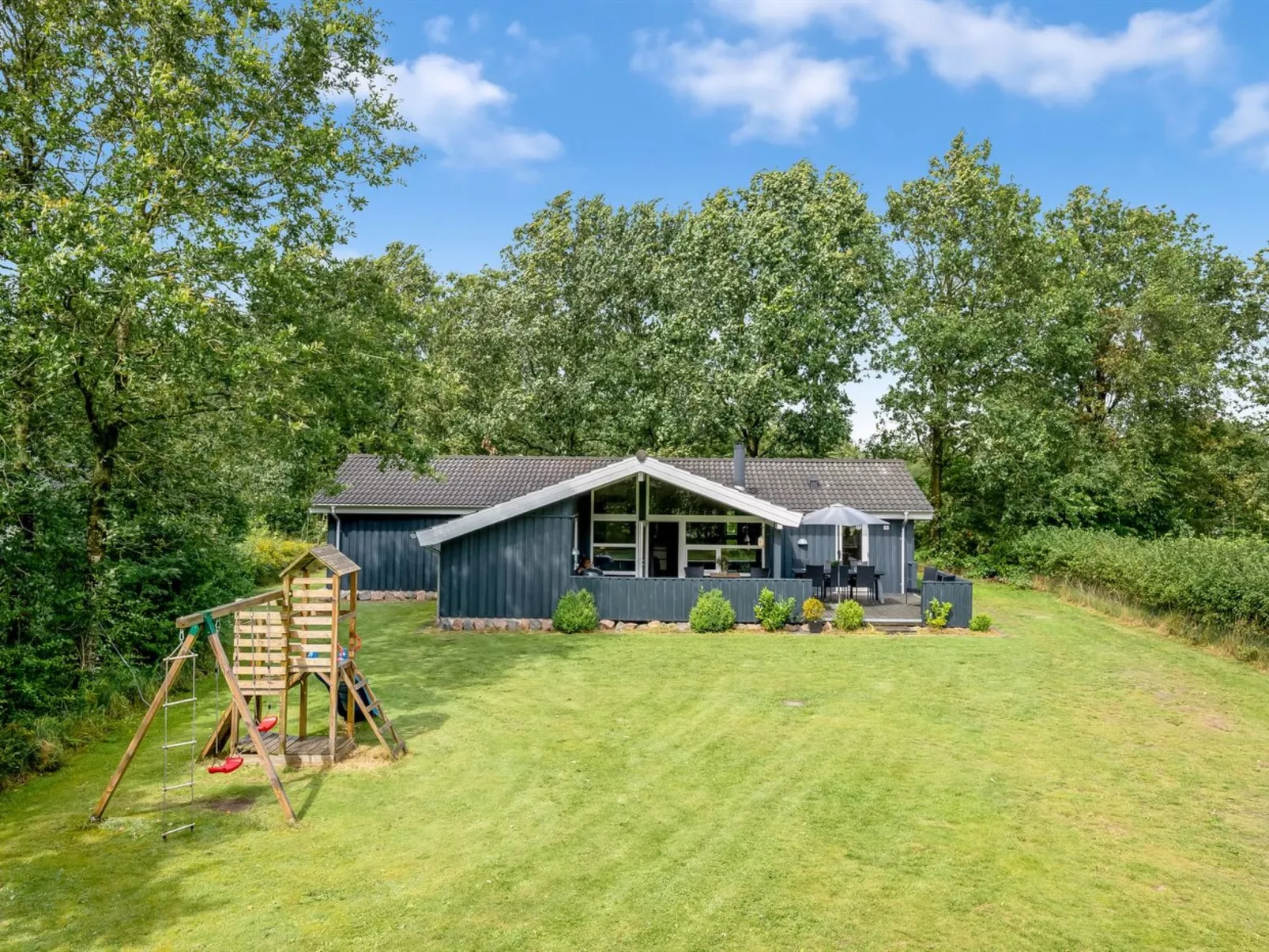 "Gurly" - 25km from the sea