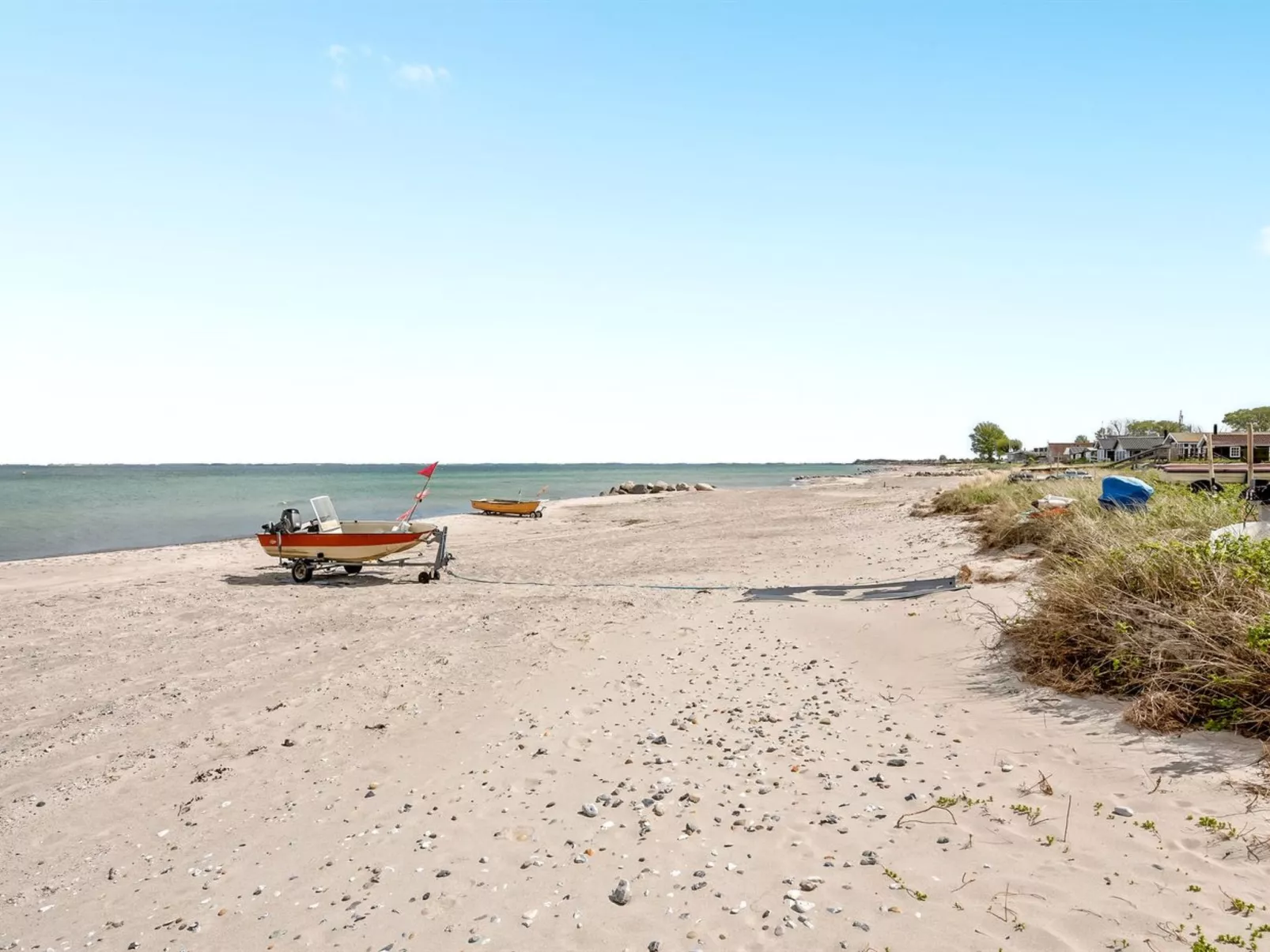 "Eldar" - 5m from the sea