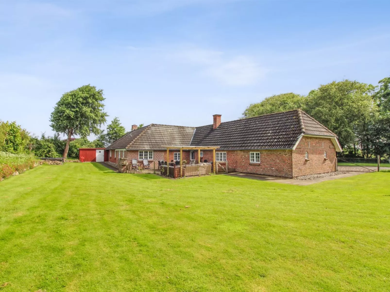 "Hedda" - 15km from the sea