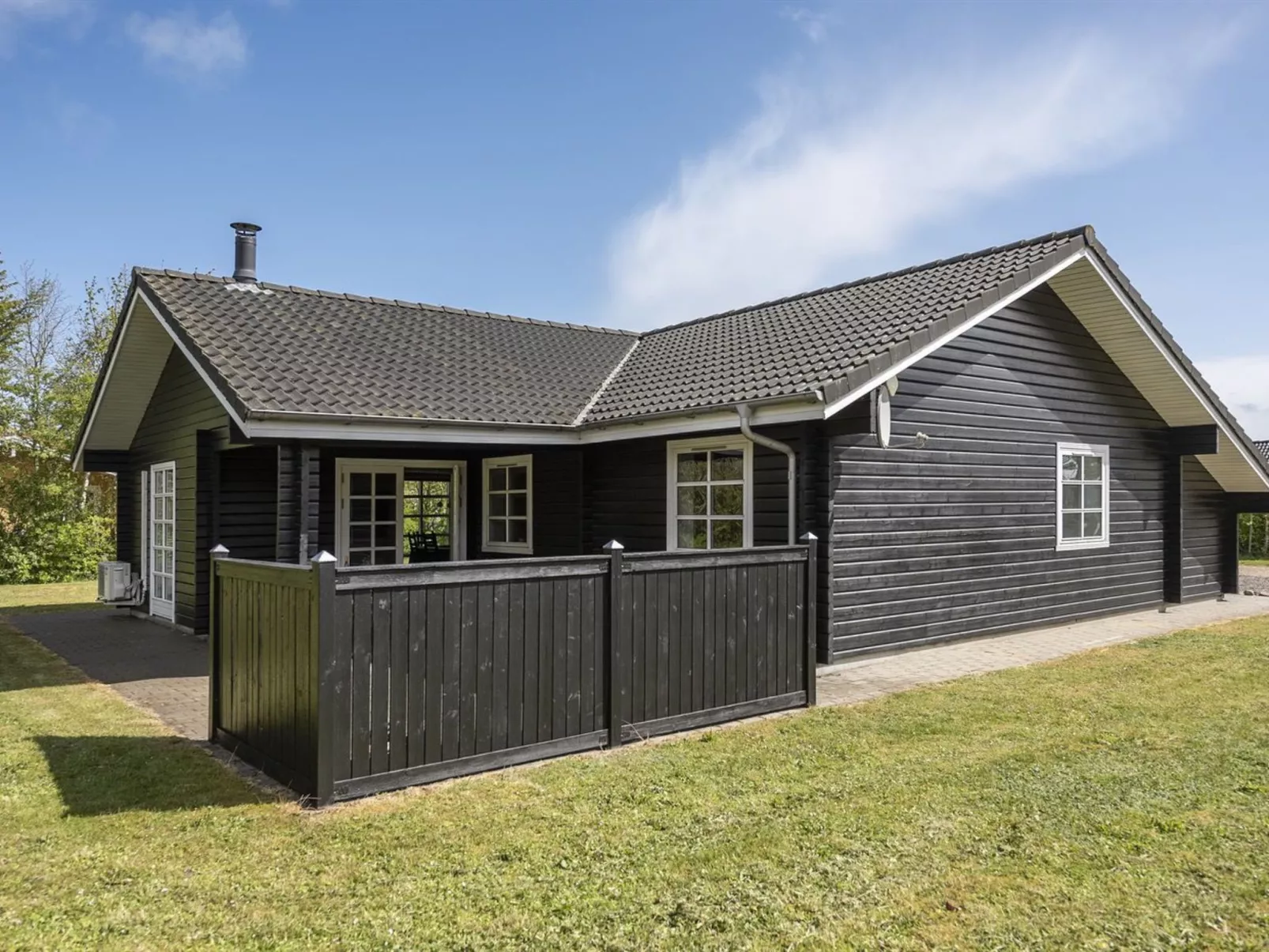 "Fenja" - 500m to the fjord