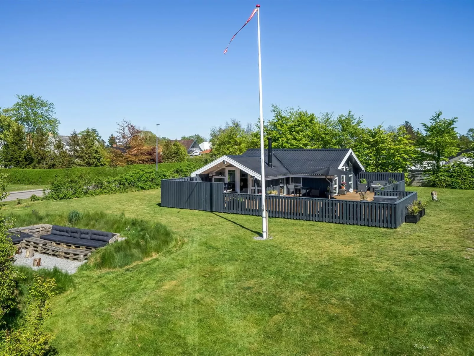 "Bryti" - 500m from the sea