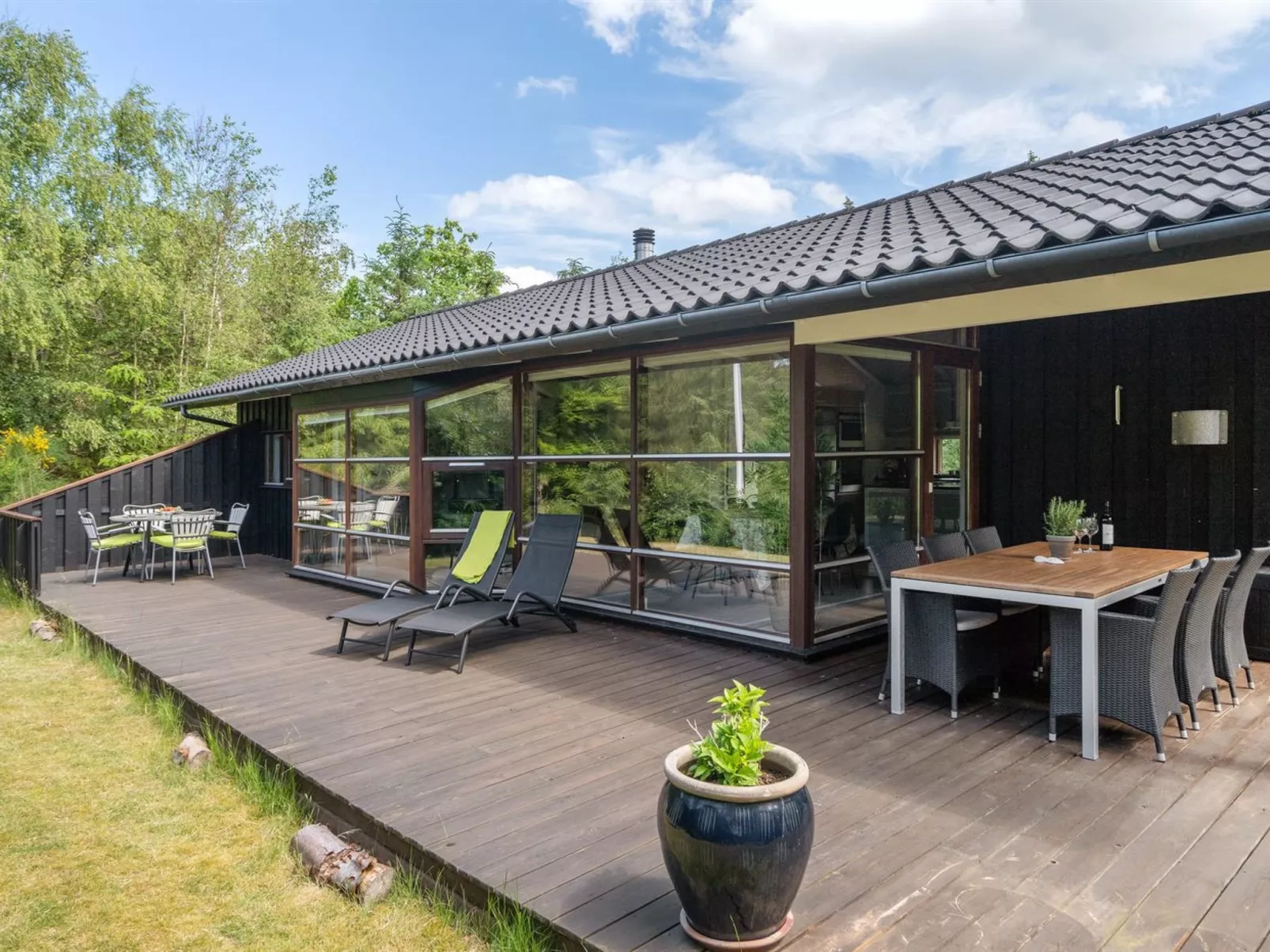 "Angja" - 800m from the sea