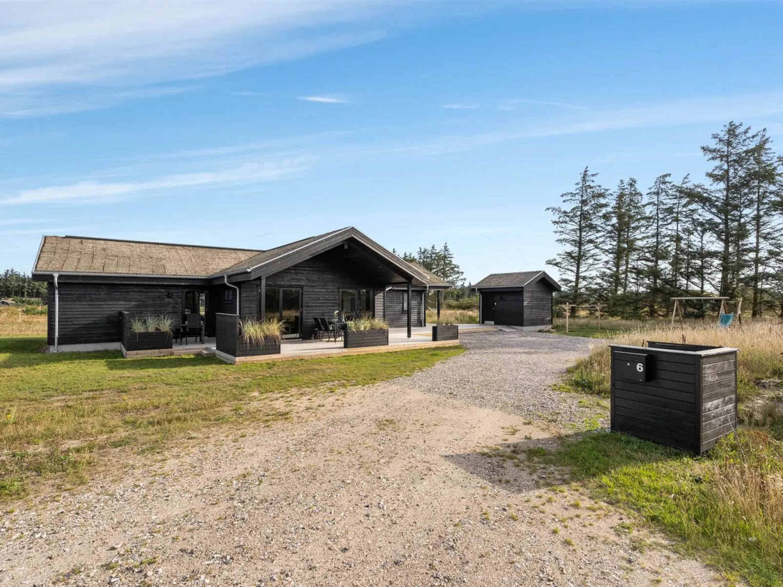 "Carla" - 1.5km from the sea