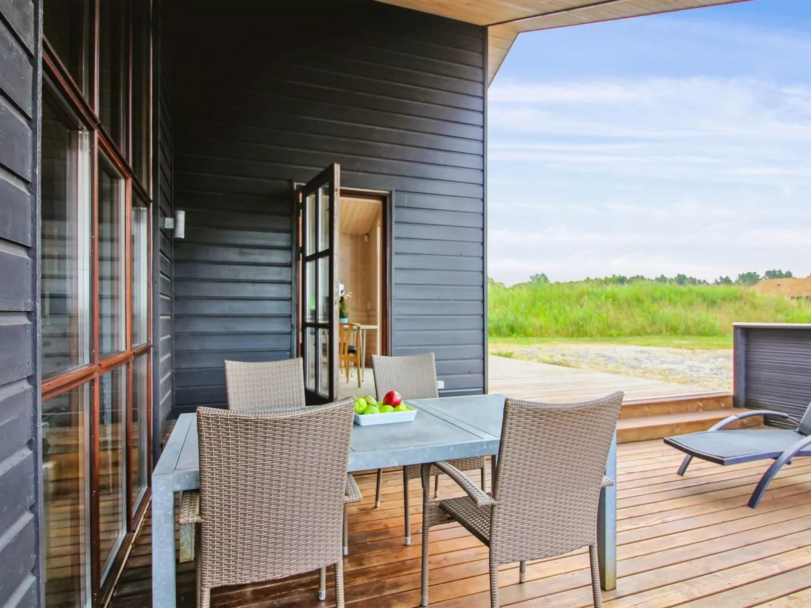 "Ran" - 1.5km from the sea