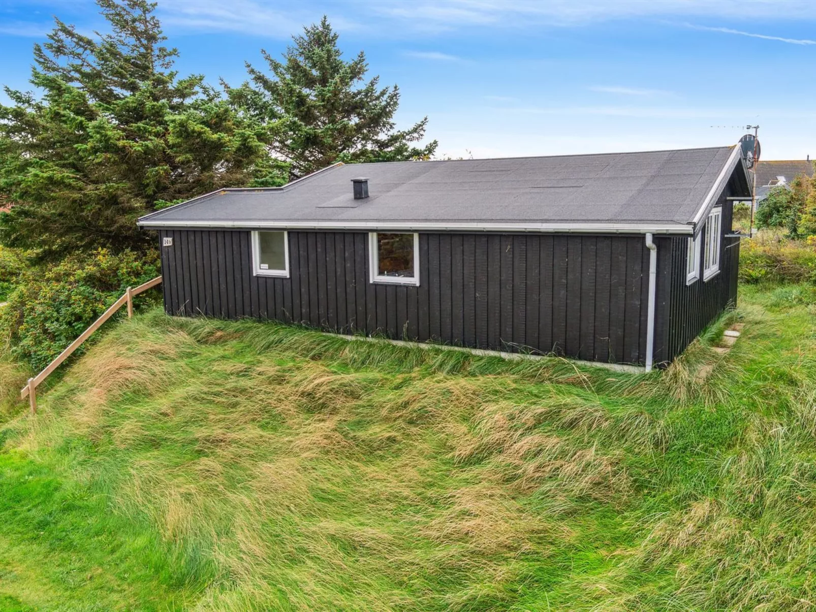 "Isabel" - 500m from the sea