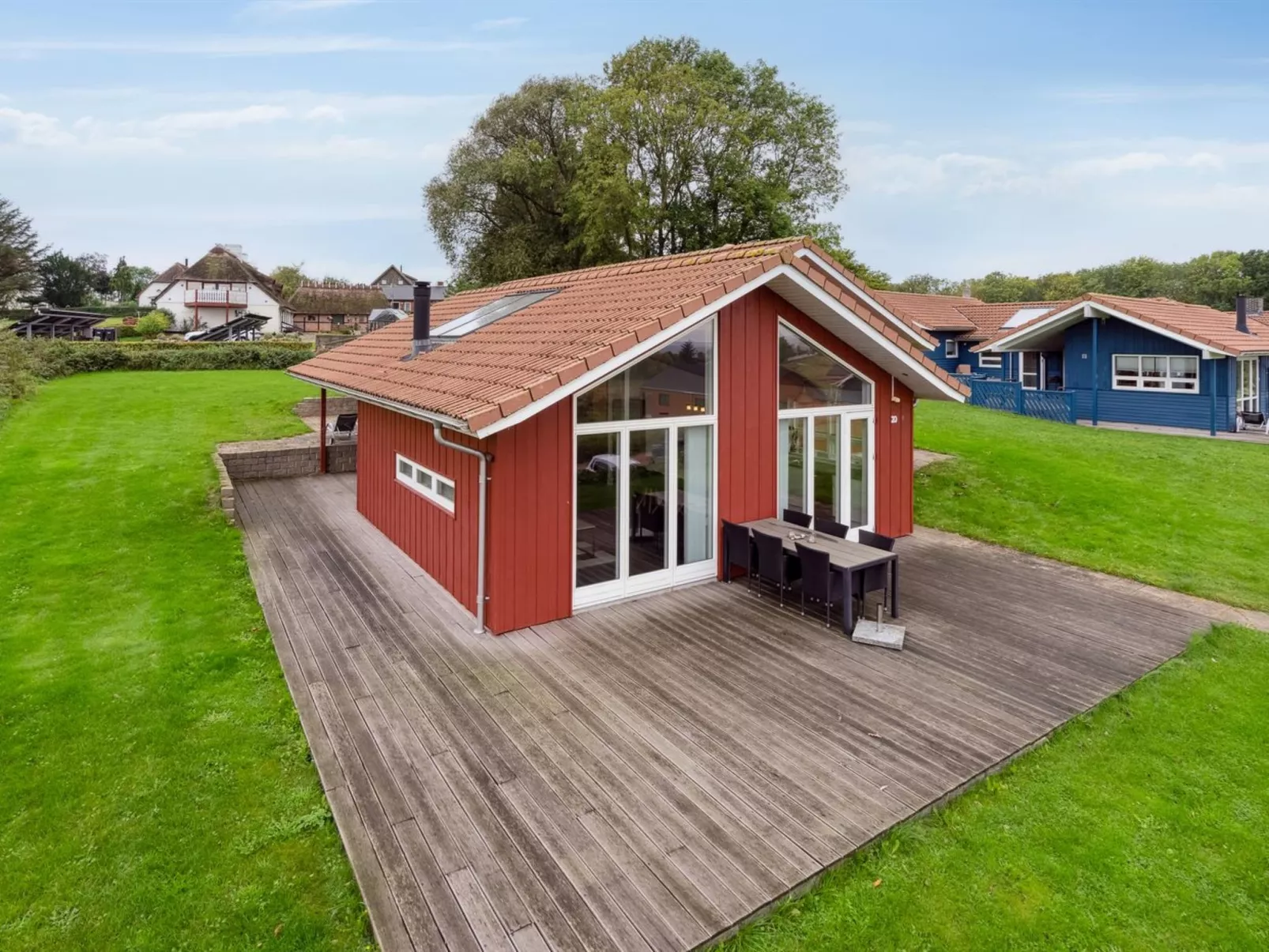 "Pascal" - 600m from the sea