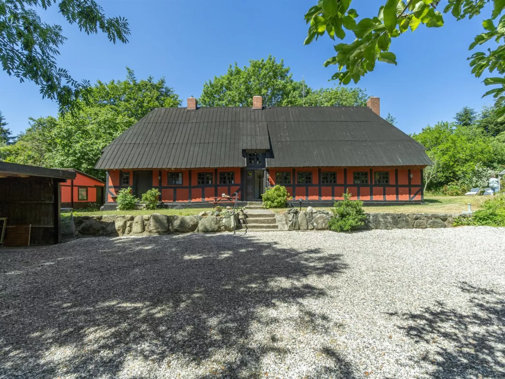 "Elvin" - 2.7km from the sea