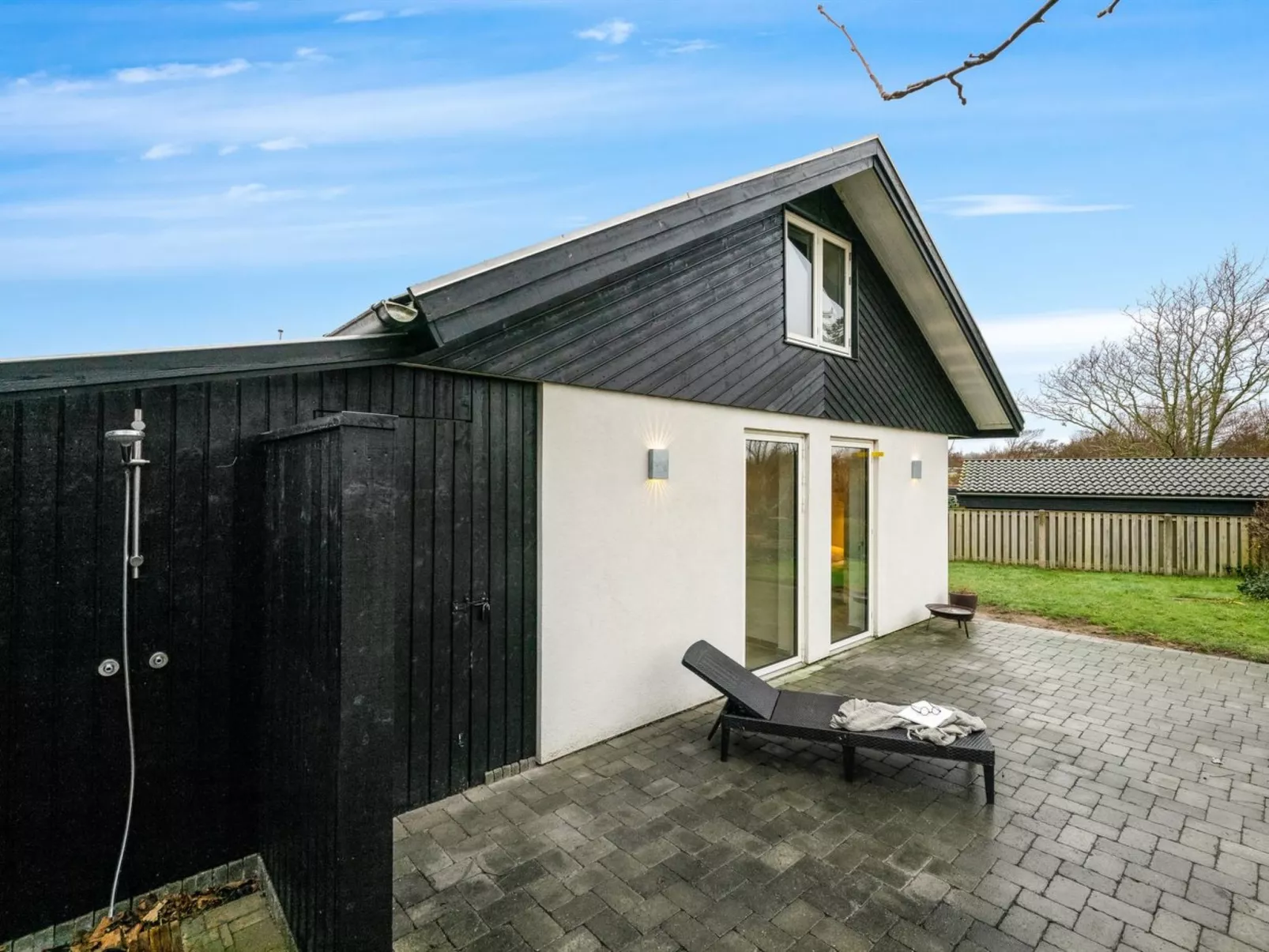 "Elisabetha" - 100m from the sea