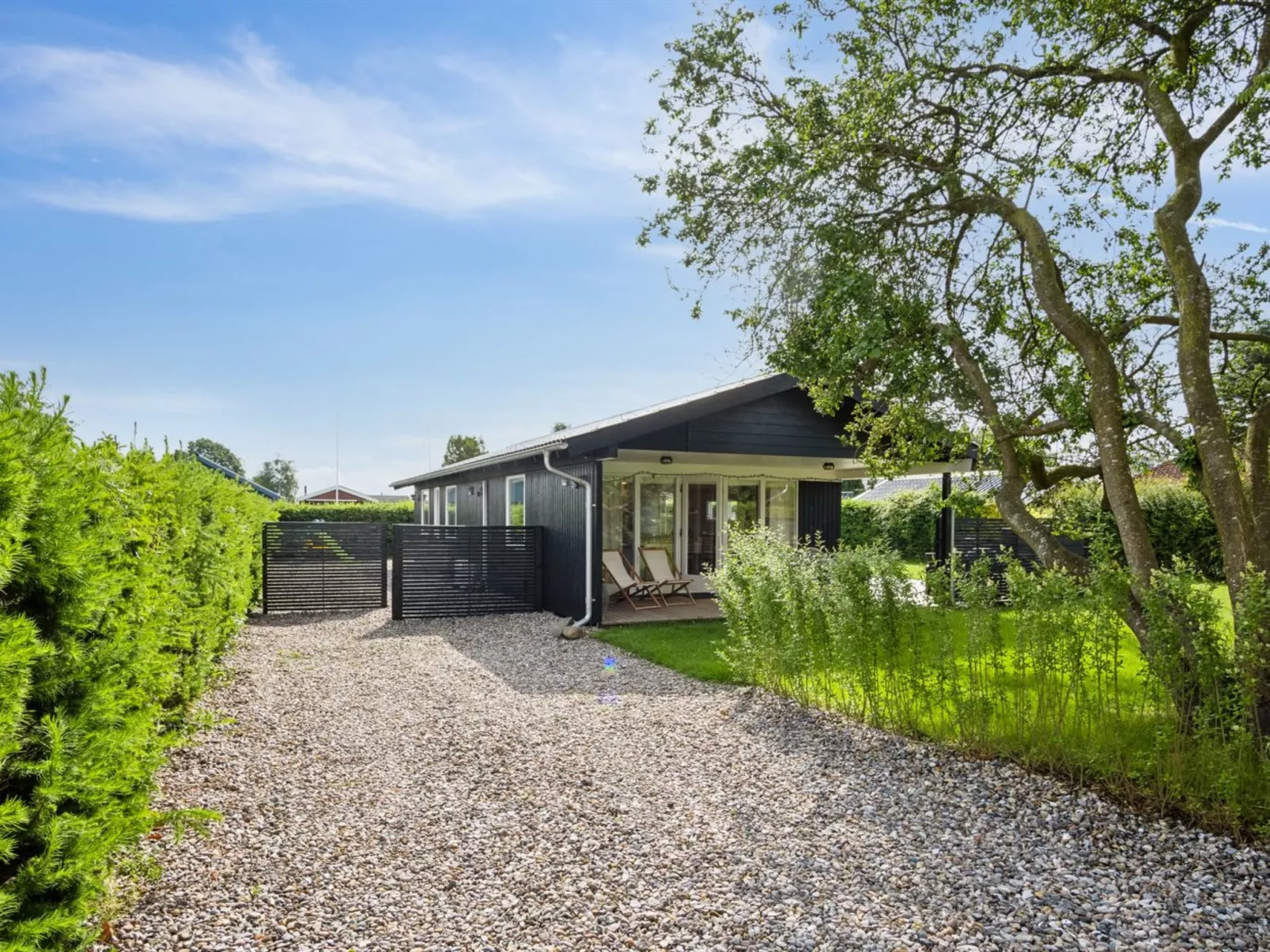 "Volmer" - 700m from the sea