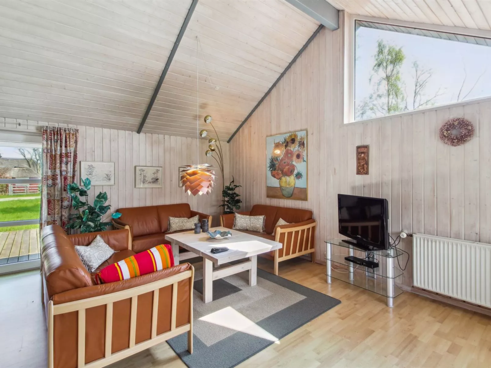 "Carit" - 80m from the sea