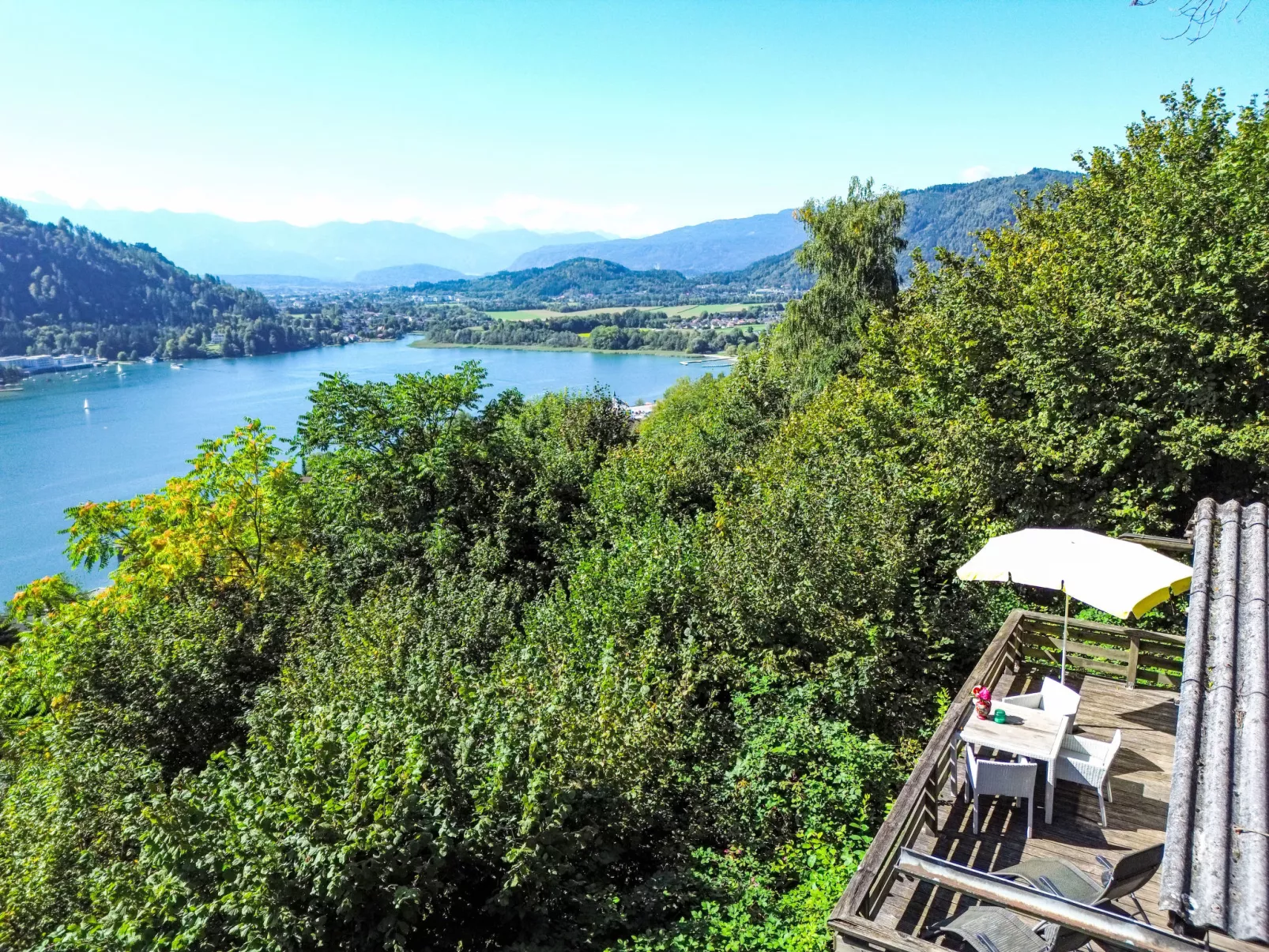 Häuschen am Waldrand-Buiten
