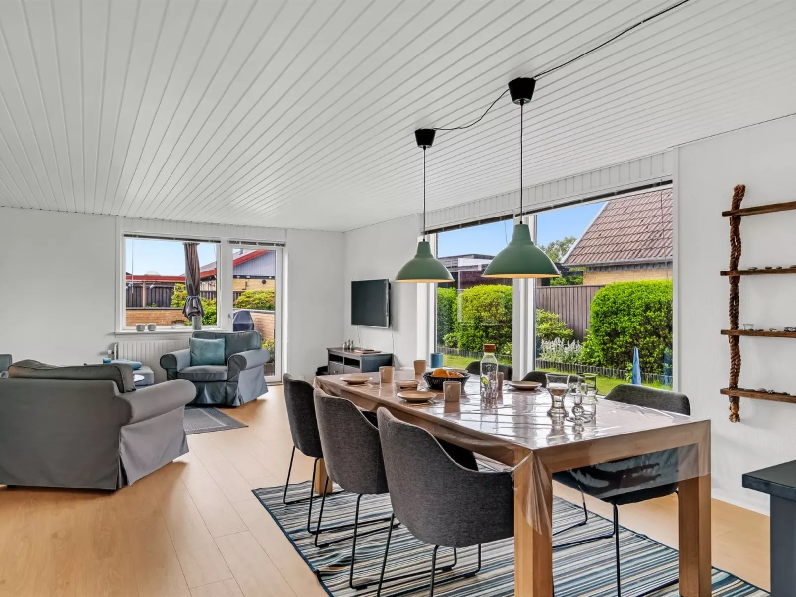 "Elika" - 1.5km from the sea