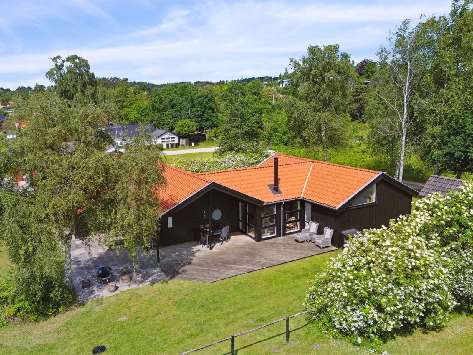 "Hermund" - 100m from the sea