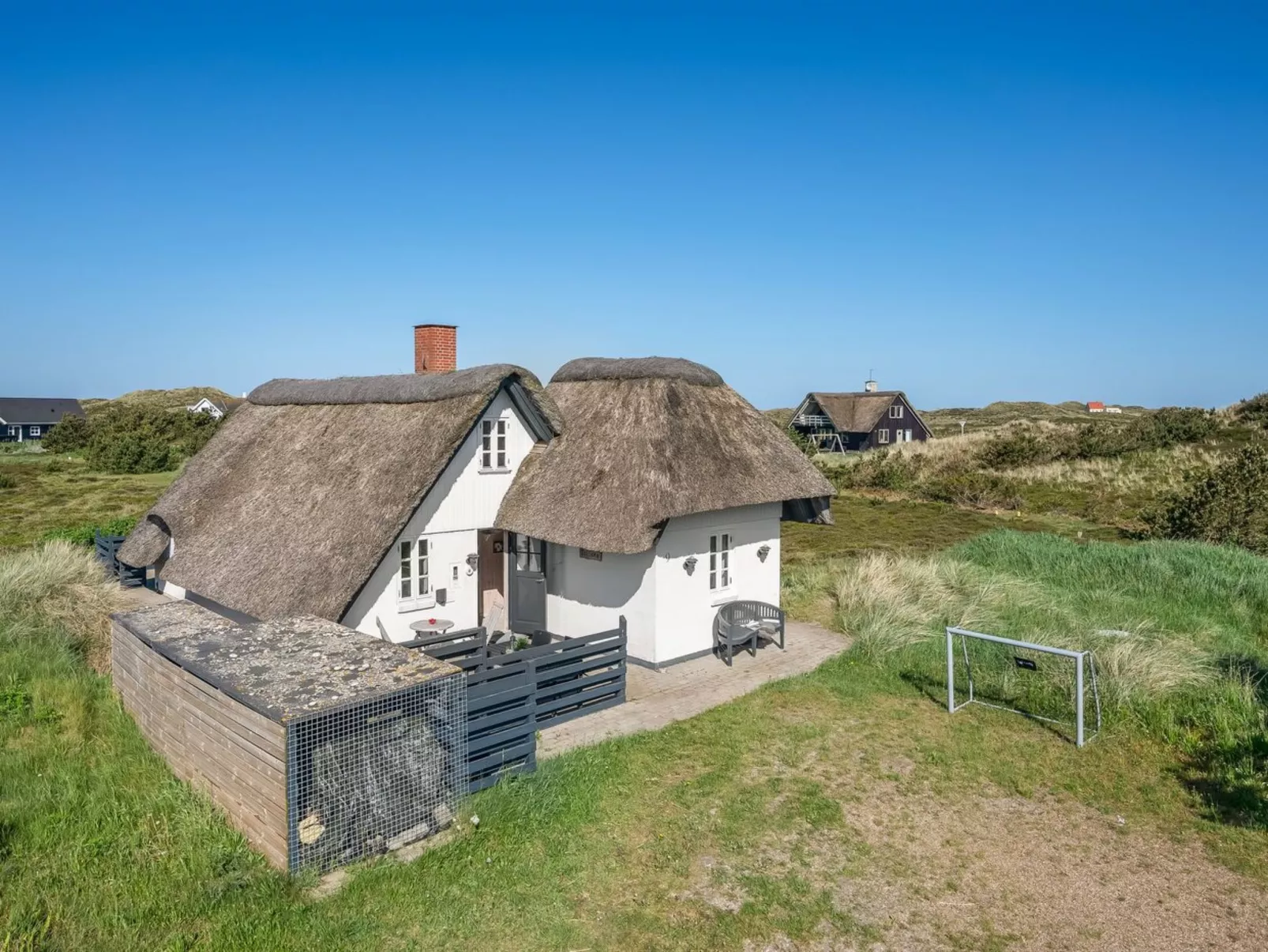 "Arlina" - 600m from the sea