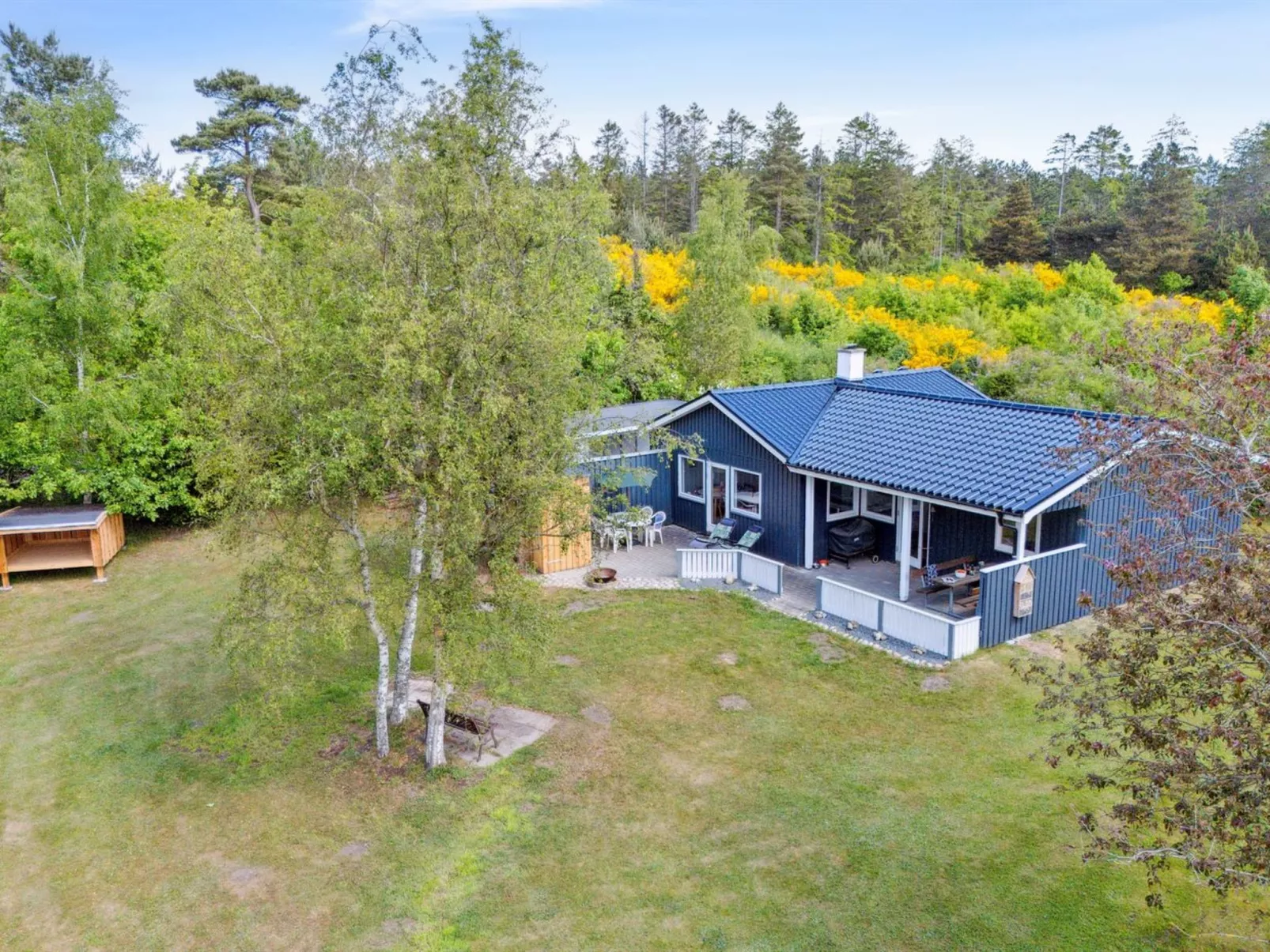 "Mani" - 1.1km from the sea