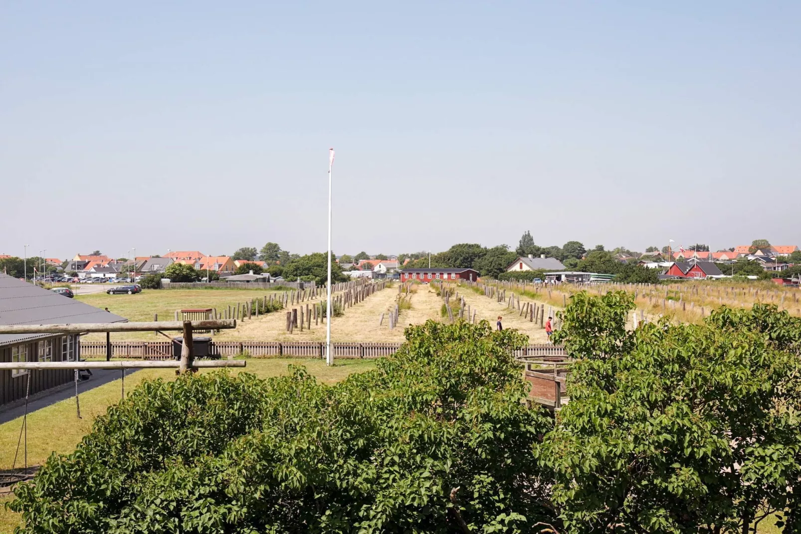 3 rooms app.,2stories,bay view,PLUS