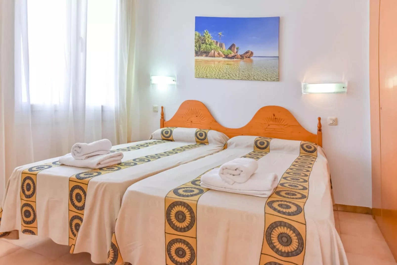 APARTAMENTOS COMTE D'EMPURIES B24