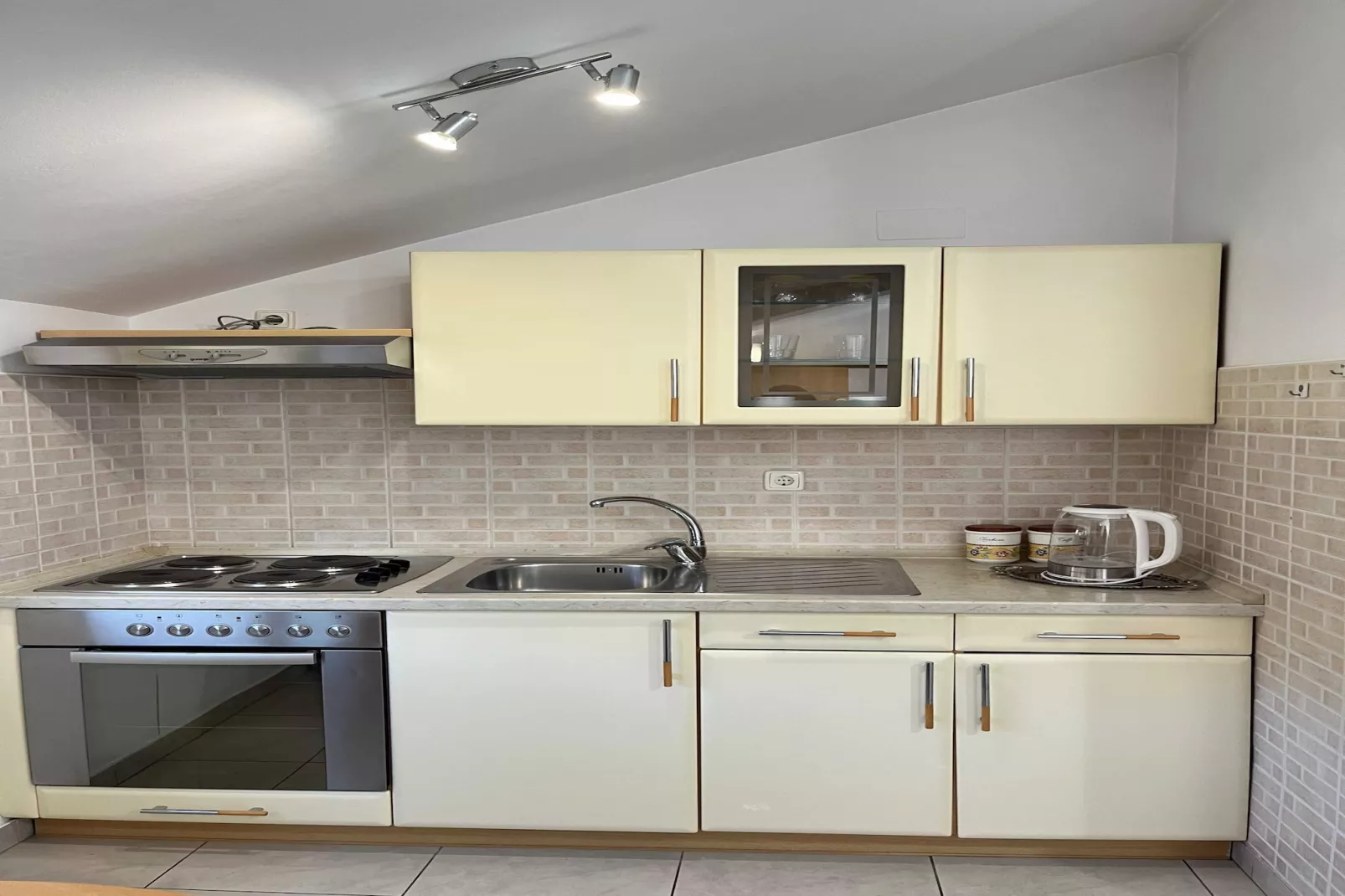 Apartment Josipa  Vela Luka- Studio Apartment with Balcony and Sea View-Keuken