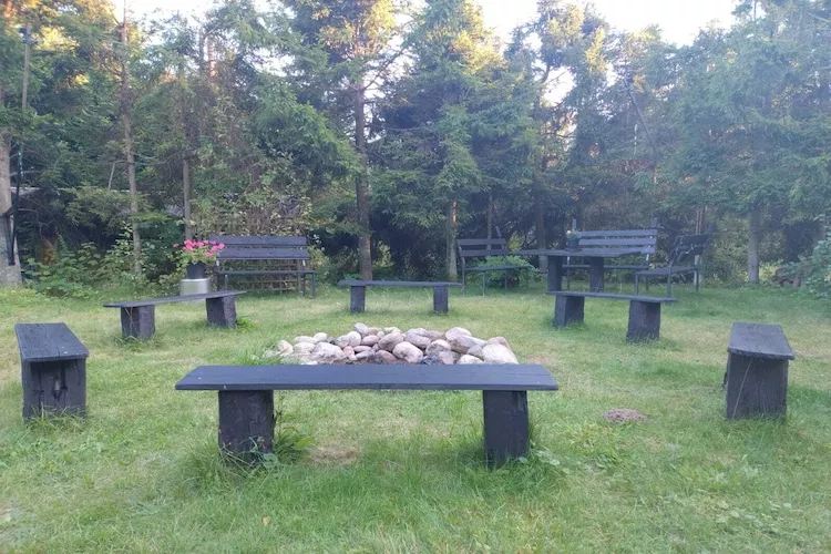 Dom wakacyjny w Szymbarku dla max 12 osób-Tuinen zomer