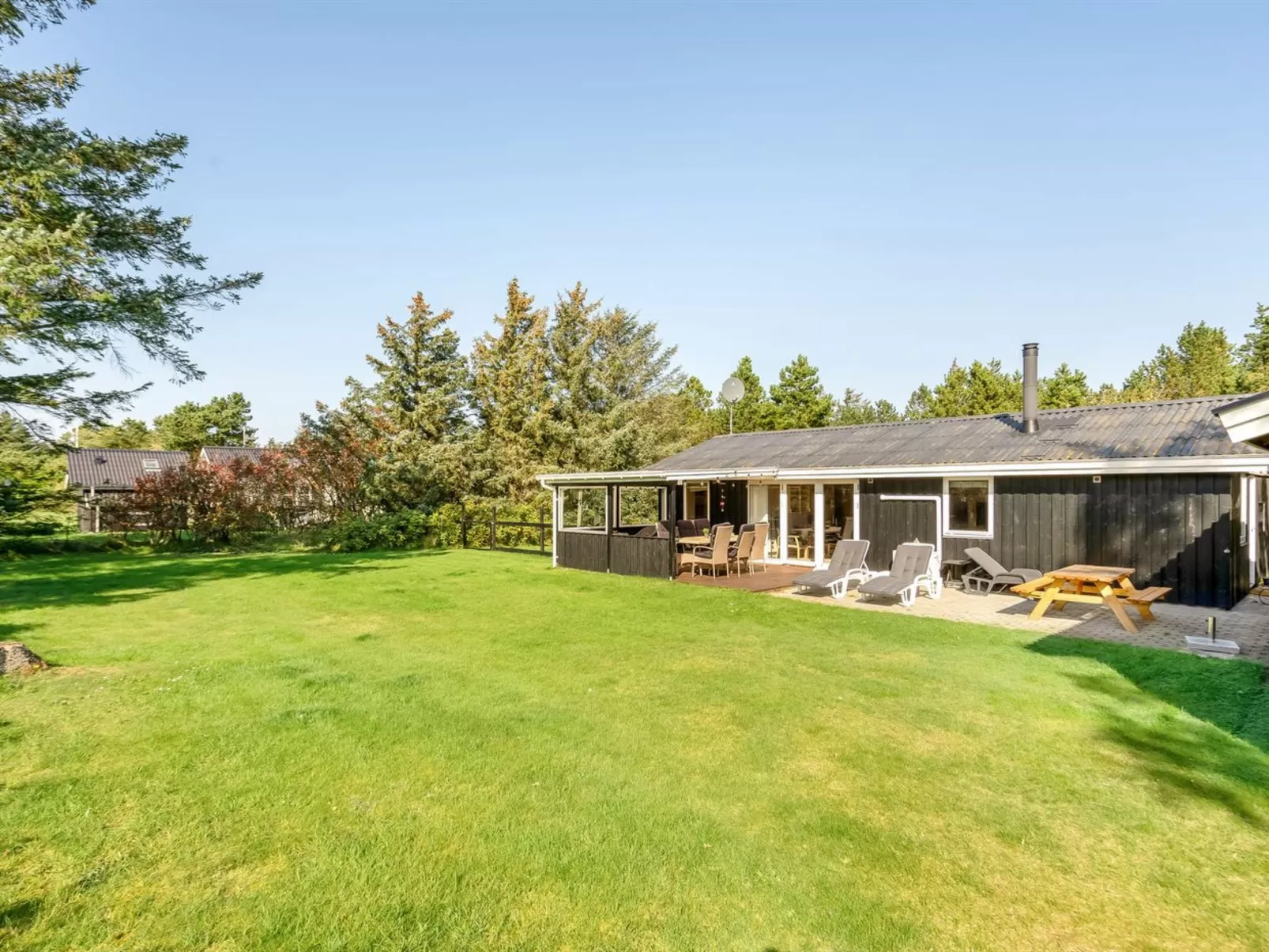 "Rajna" - 500m to the fjord