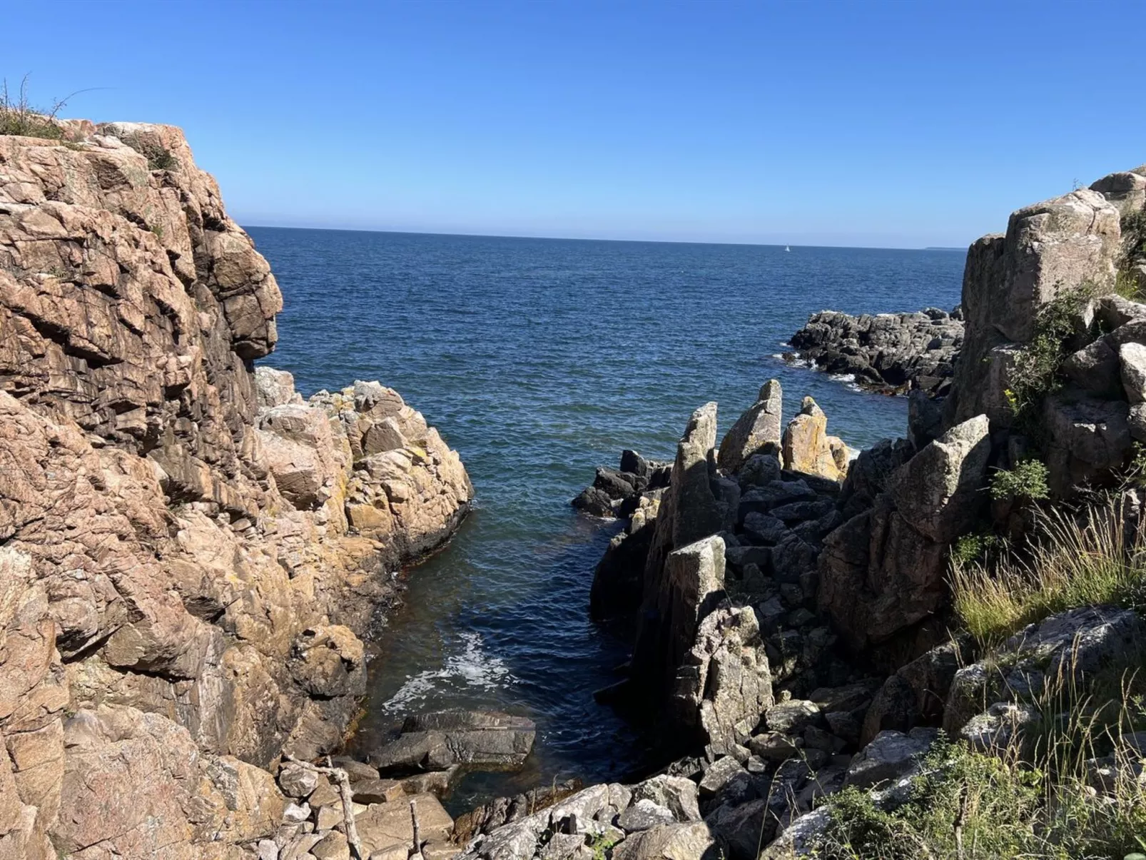 "Skyler" - 250m from the sea