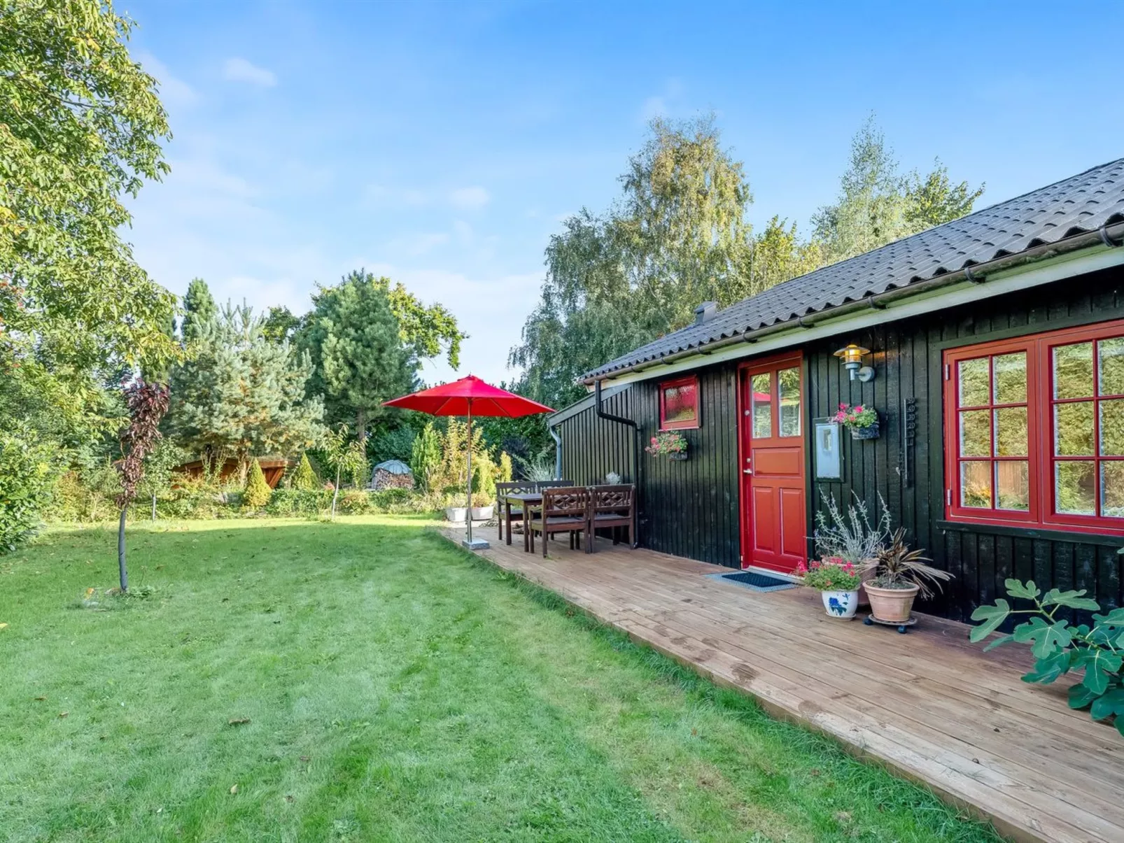 "Heraldine" - 400m from the sea