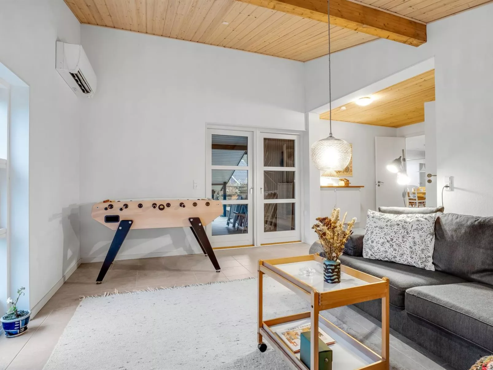 "Floora" - 20m from the sea