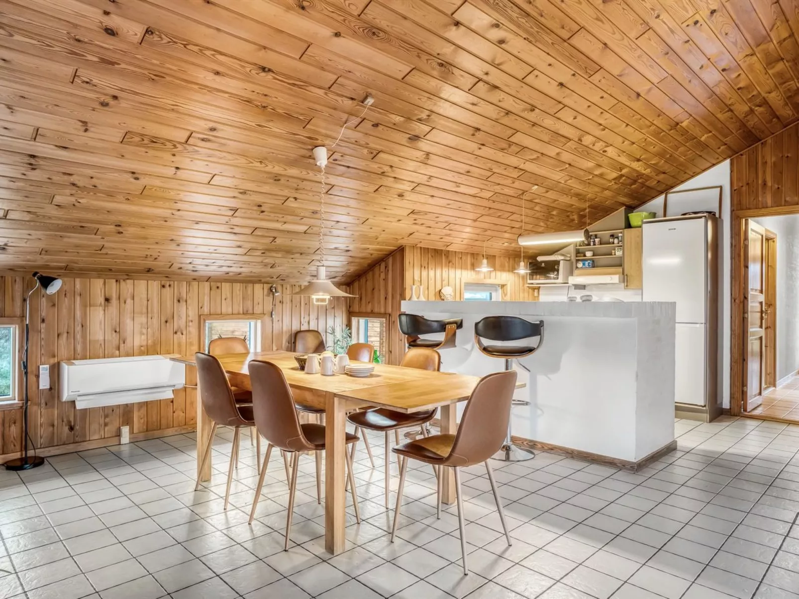 "Annemone" - 600m from the sea