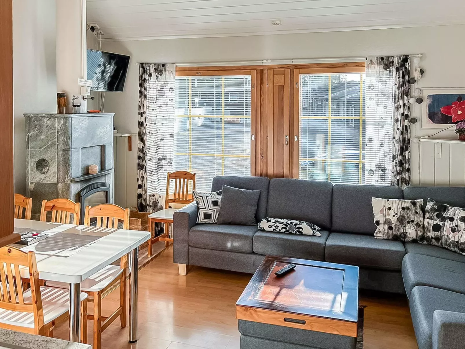 Aihki c/o villa armas 50