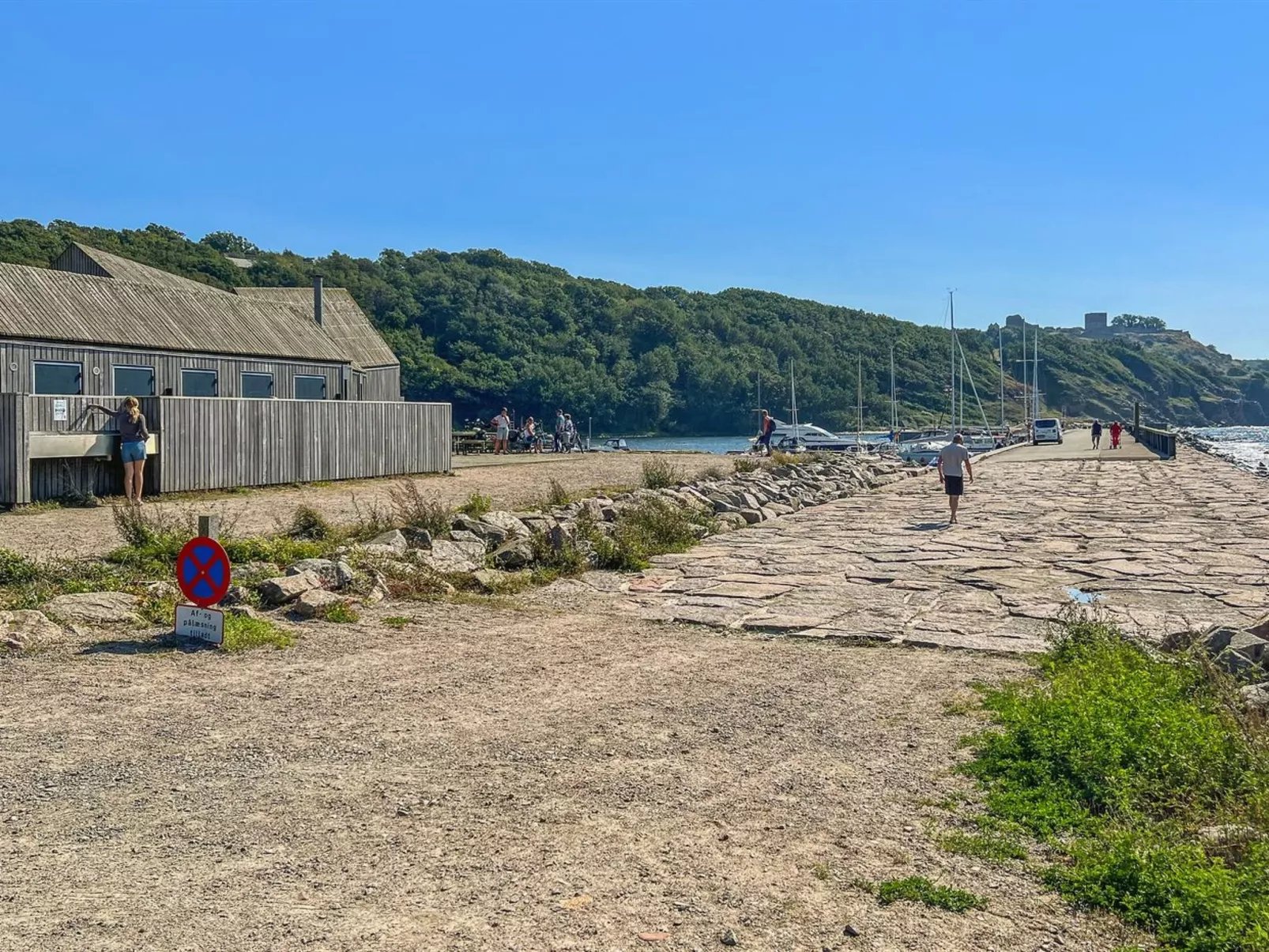 "Markus" - 300m from the sea