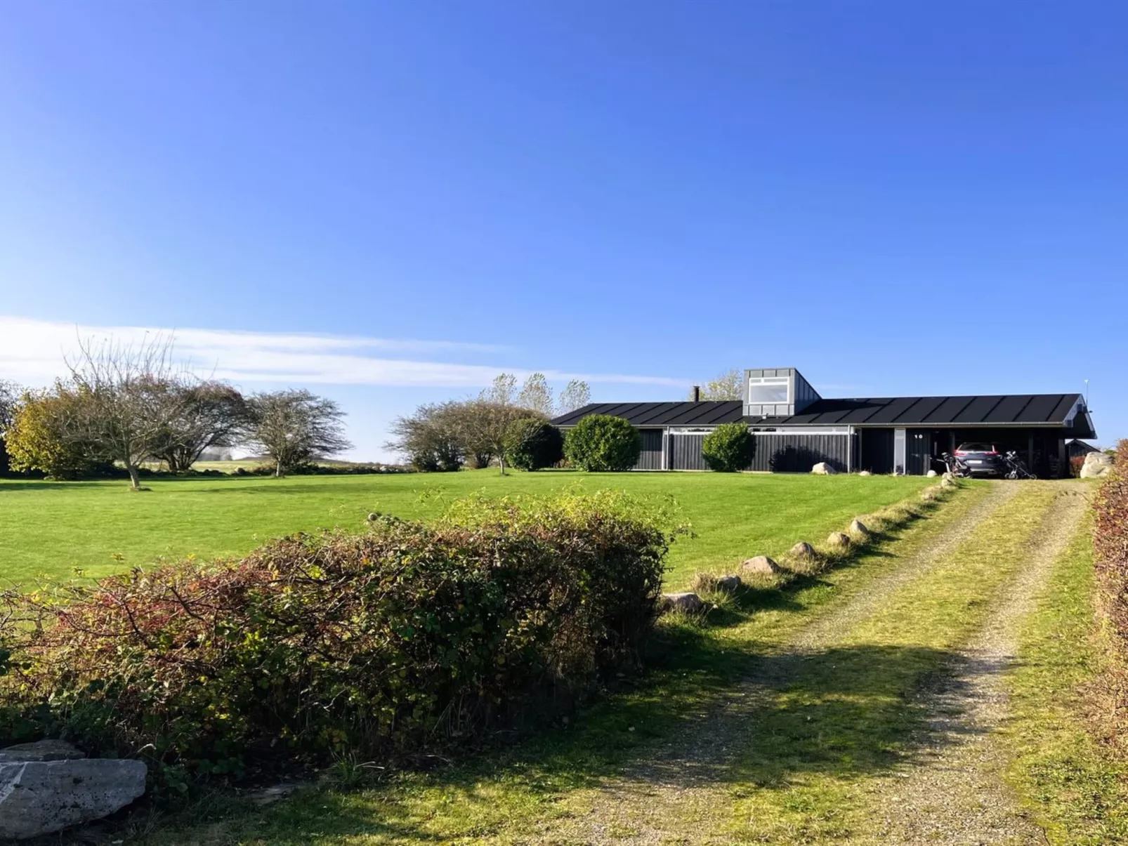 "Erlinda" - 600m from the sea