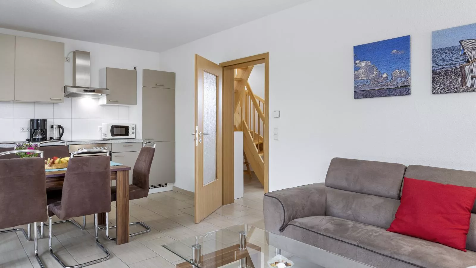 Stranddistel links mit Sauna