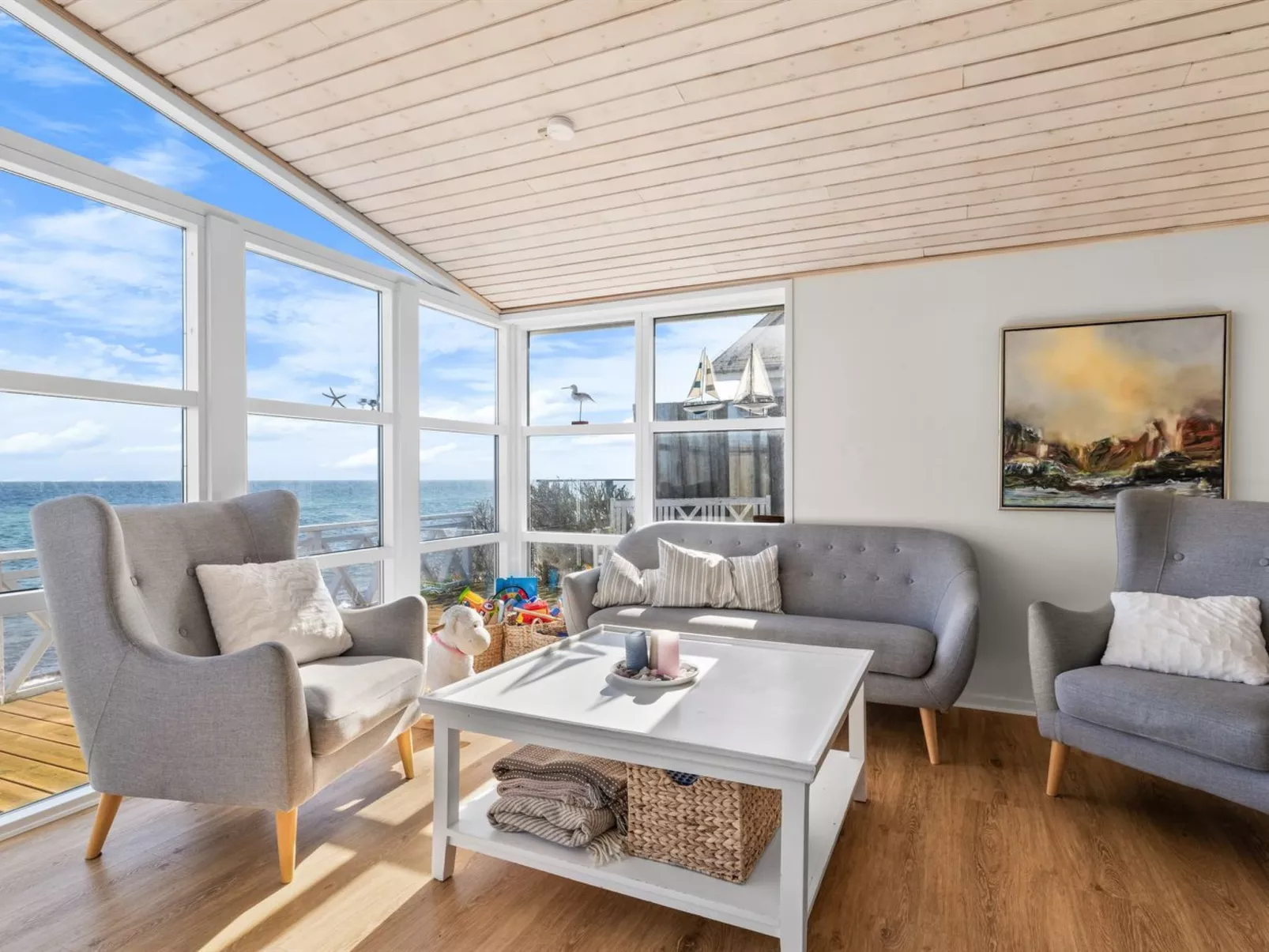 "Answald" - 10m from the sea