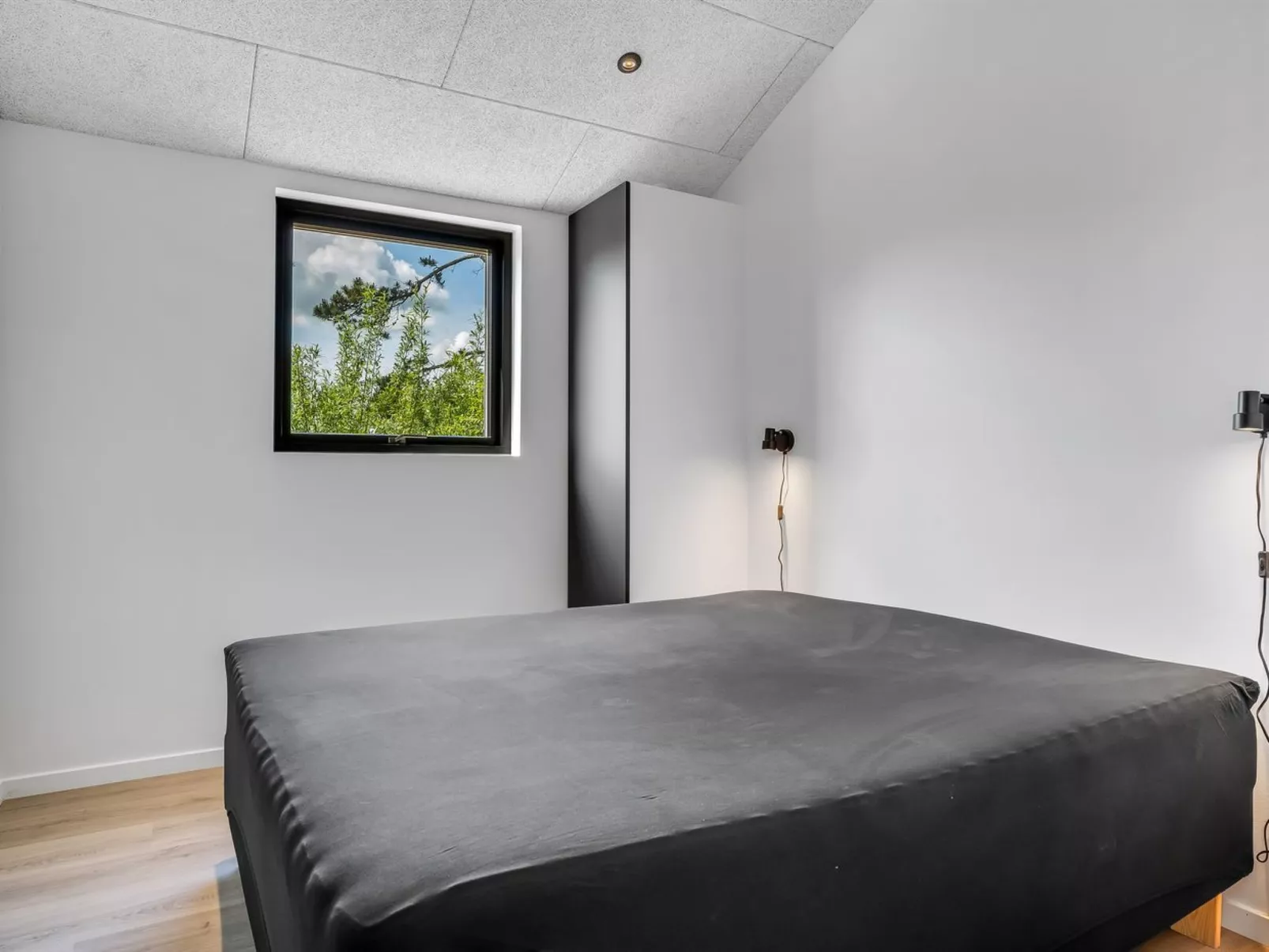 "Jerrik" - 200m from the sea