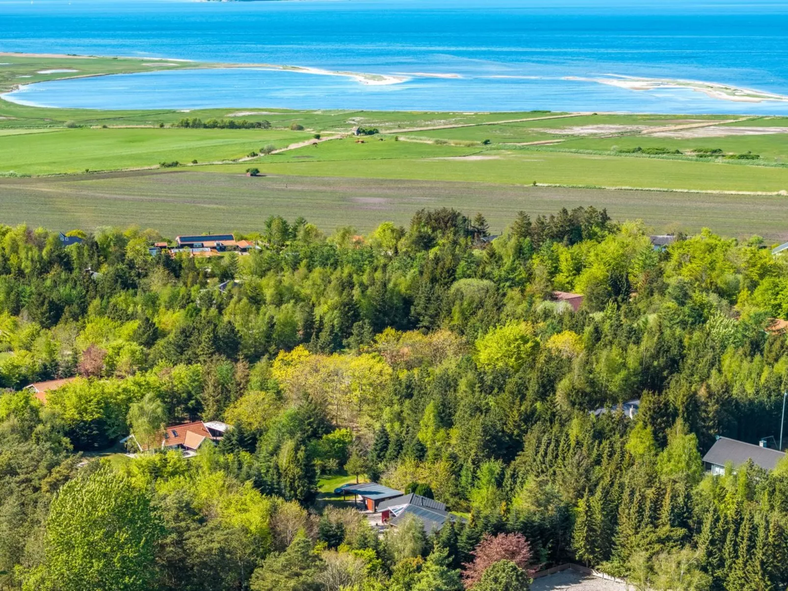 "Atti" - 500m to the fjord