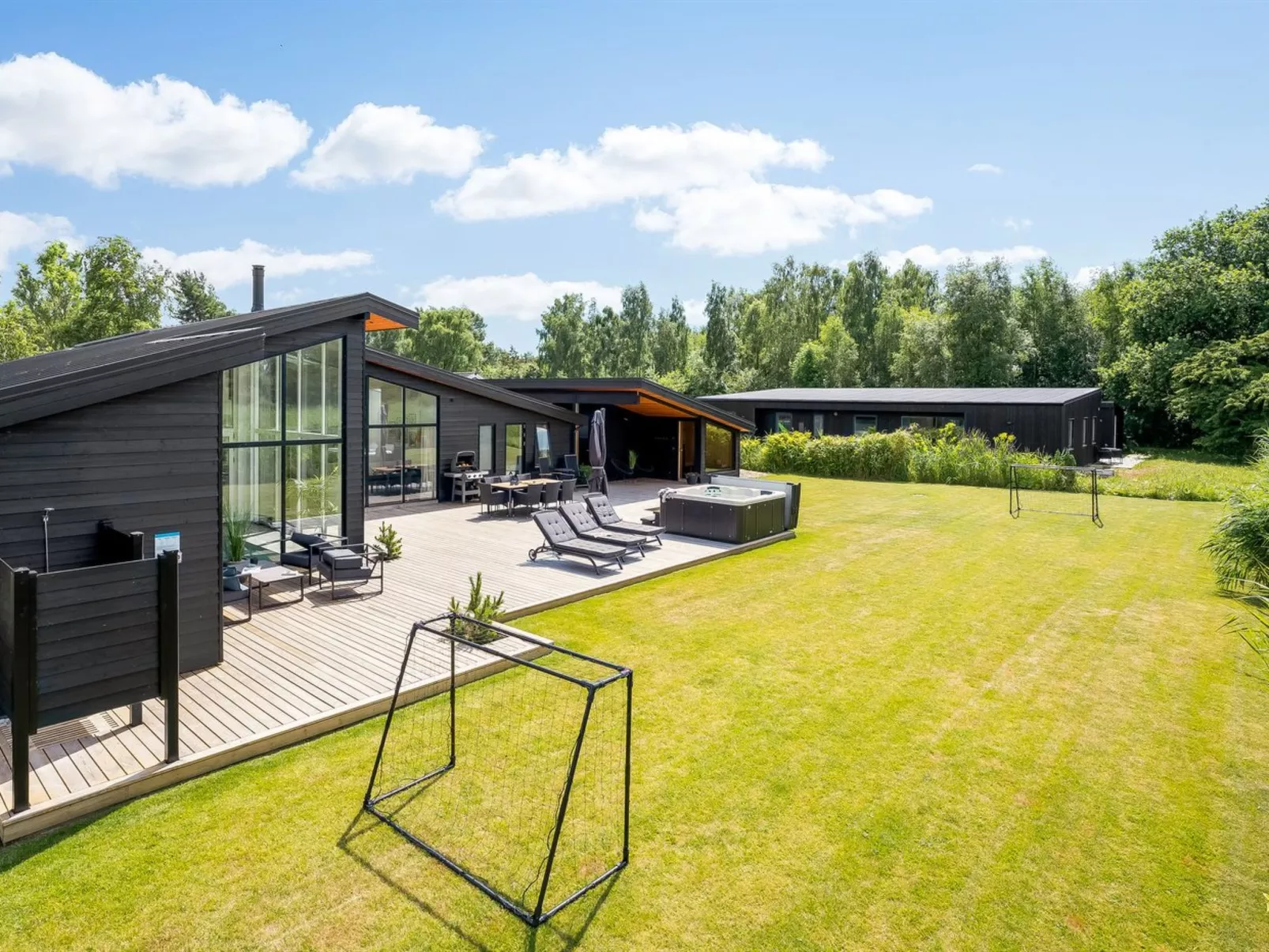 "Apelone" - 900m from the sea