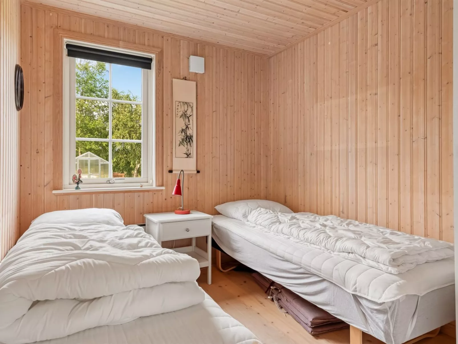 "Thine" - 800m from the sea-Binnen