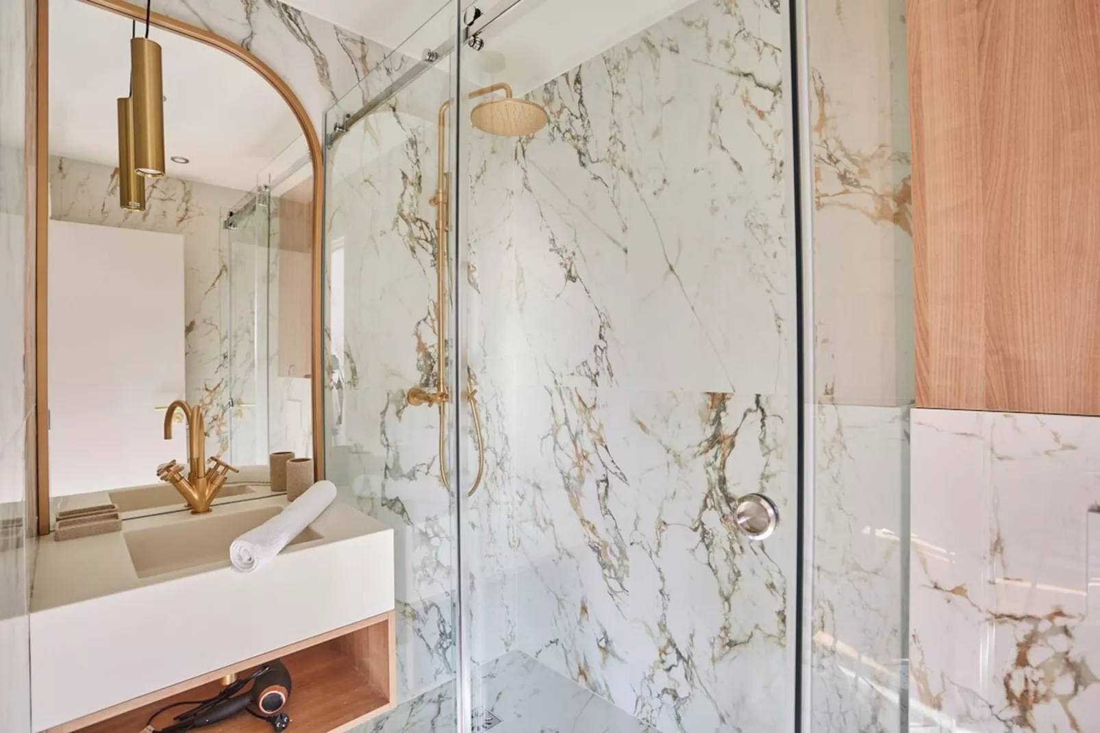 ALBERT THOMAS 13 NEW