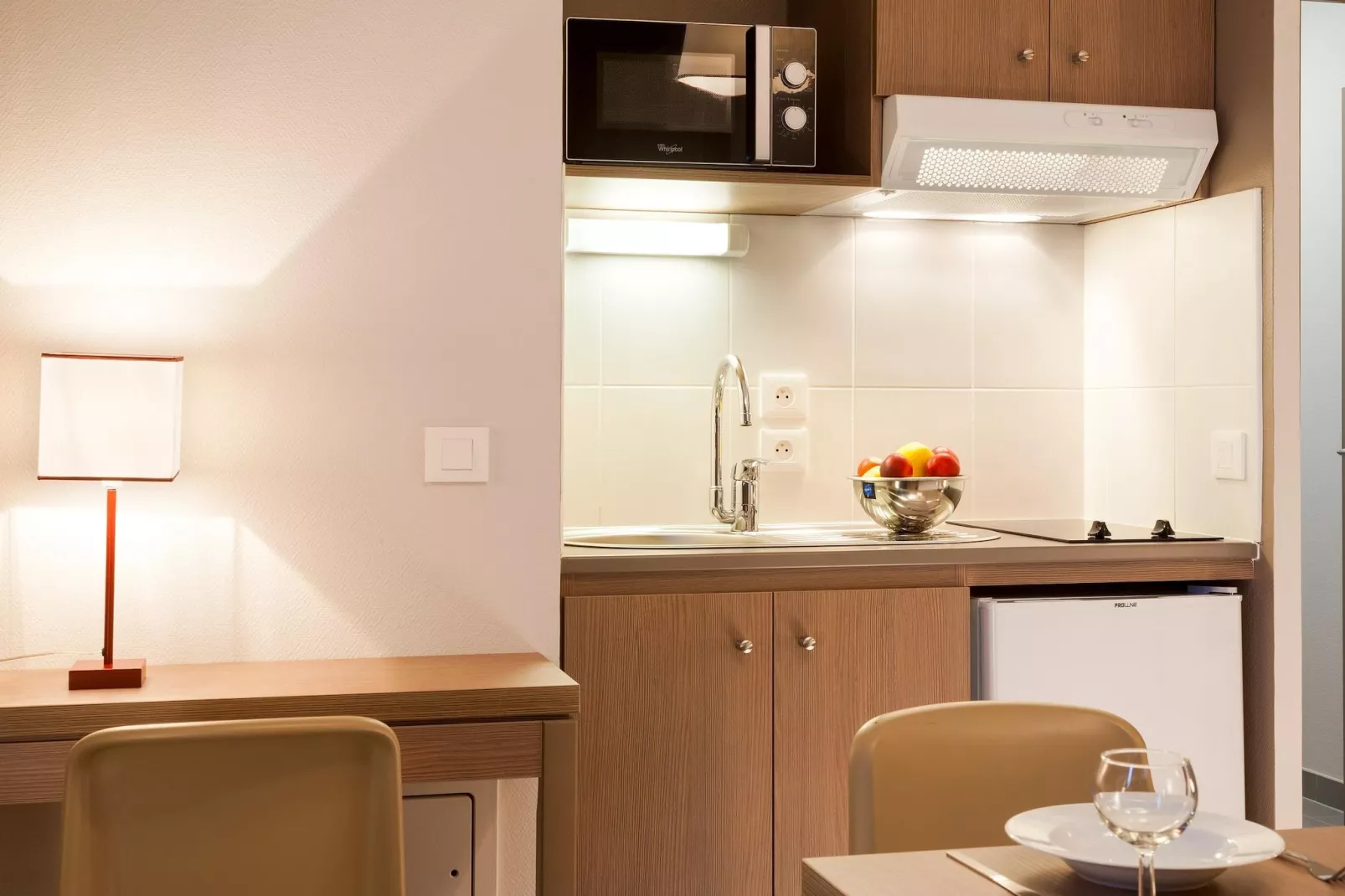 NEHÔ SUITES PORTE DE GENEVE - Studio