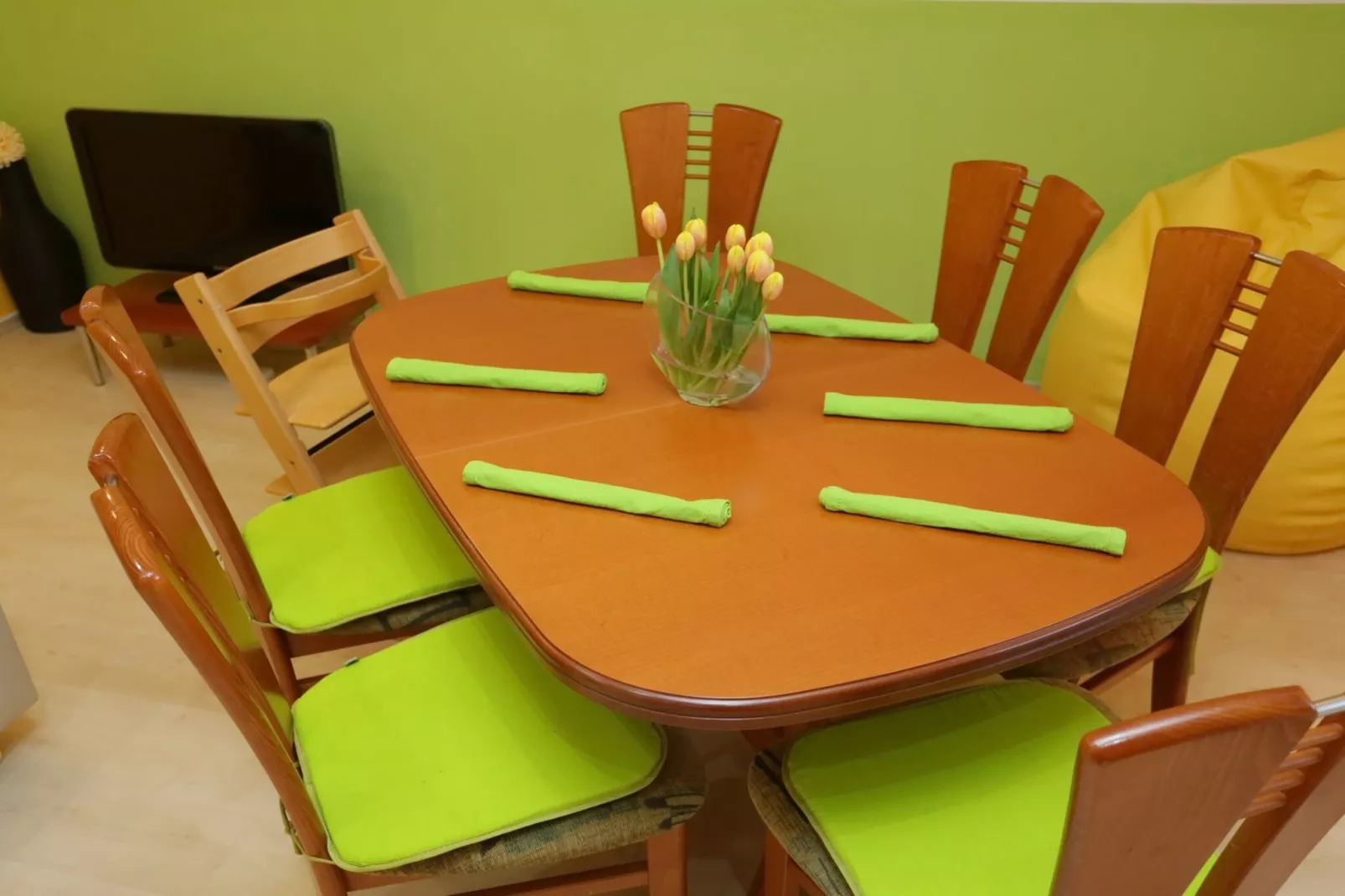 Elegant and Stylish Retreat Apartments with Terrace - Three Bedroom Apartment with Terrace